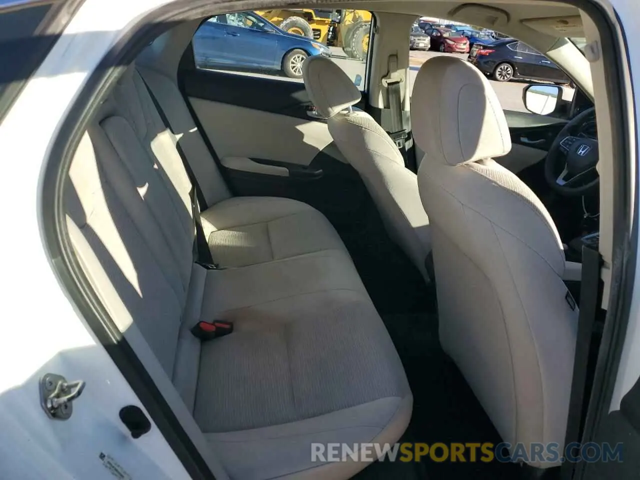 10 Photograph of a damaged car 19XZE4F56KE024655 HONDA INSIGHT 2019