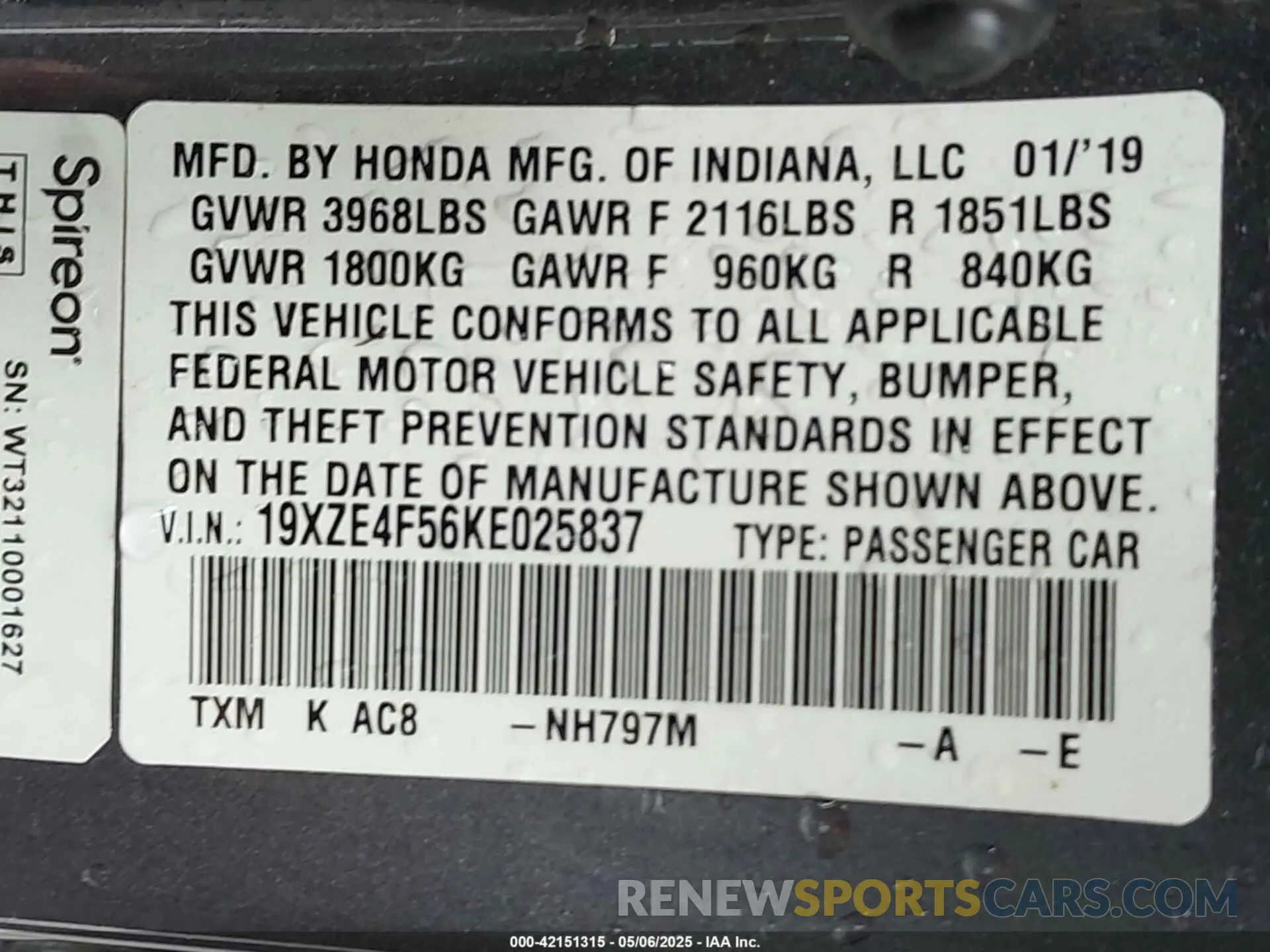 9 Фотография поврежденного автомобиля 19XZE4F56KE025837 HONDA INSIGHT 2019