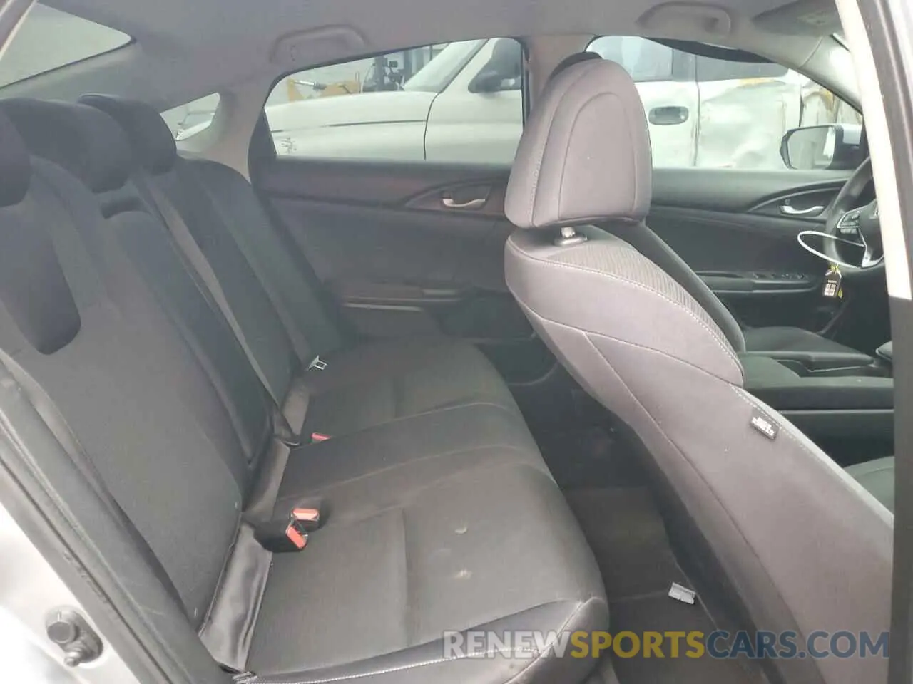 10 Photograph of a damaged car 19XZE4F56KE030293 HONDA INSIGHT 2019
