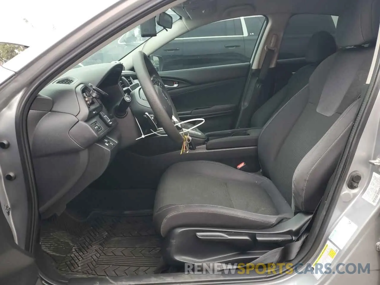 7 Photograph of a damaged car 19XZE4F56KE030293 HONDA INSIGHT 2019