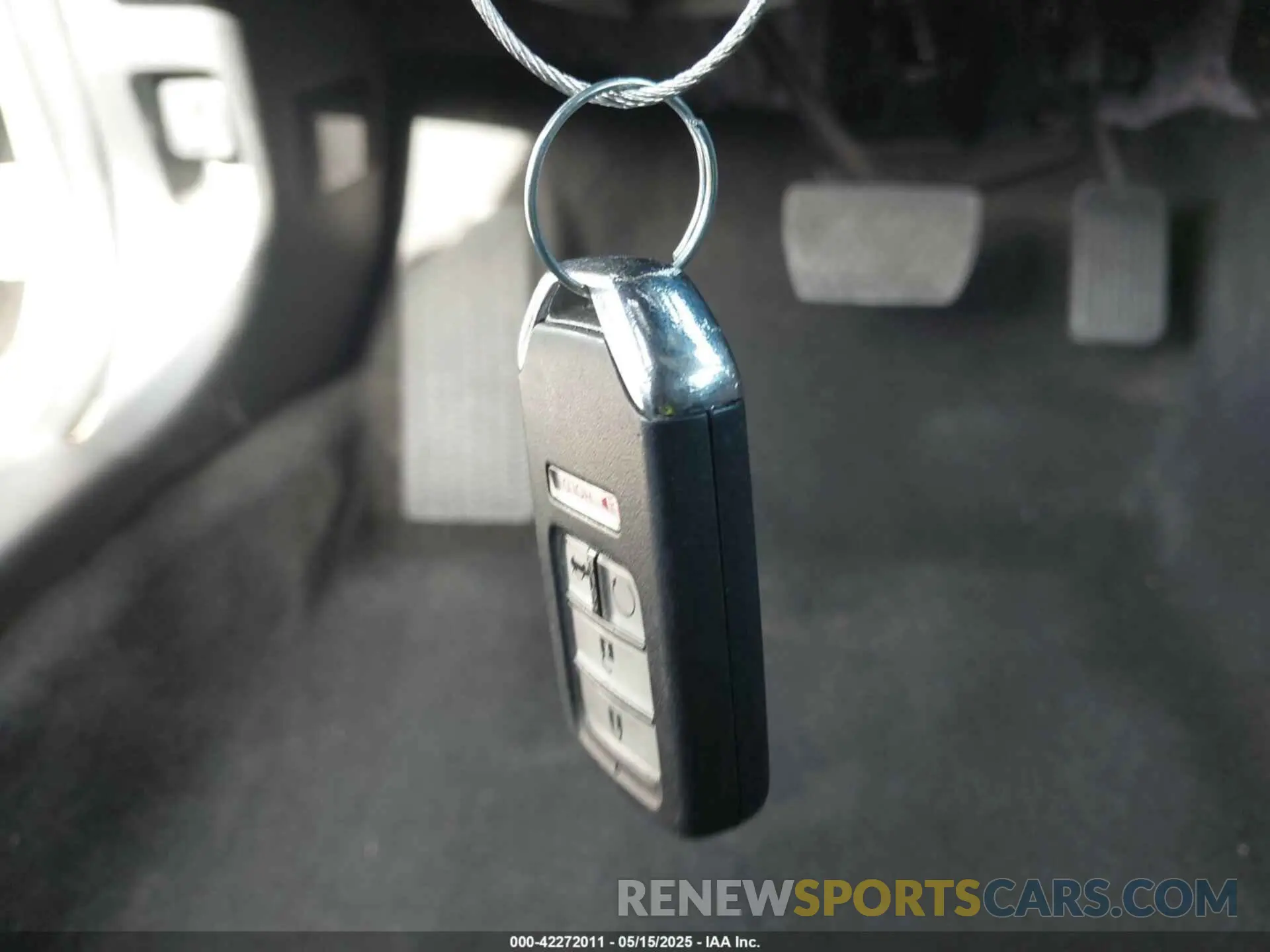11 Фотография поврежденного автомобиля 19XZE4F57KE018251 HONDA INSIGHT 2019