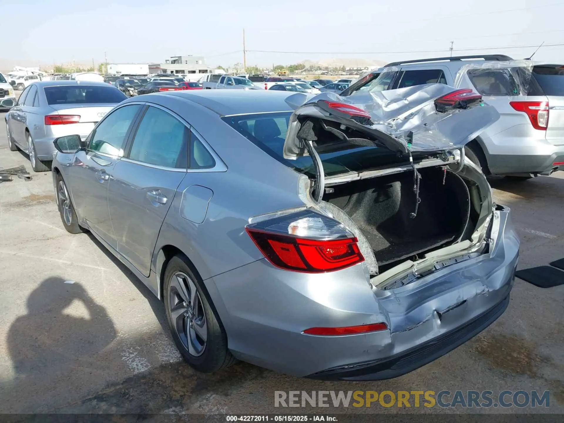 6 Фотография поврежденного автомобиля 19XZE4F57KE018251 HONDA INSIGHT 2019