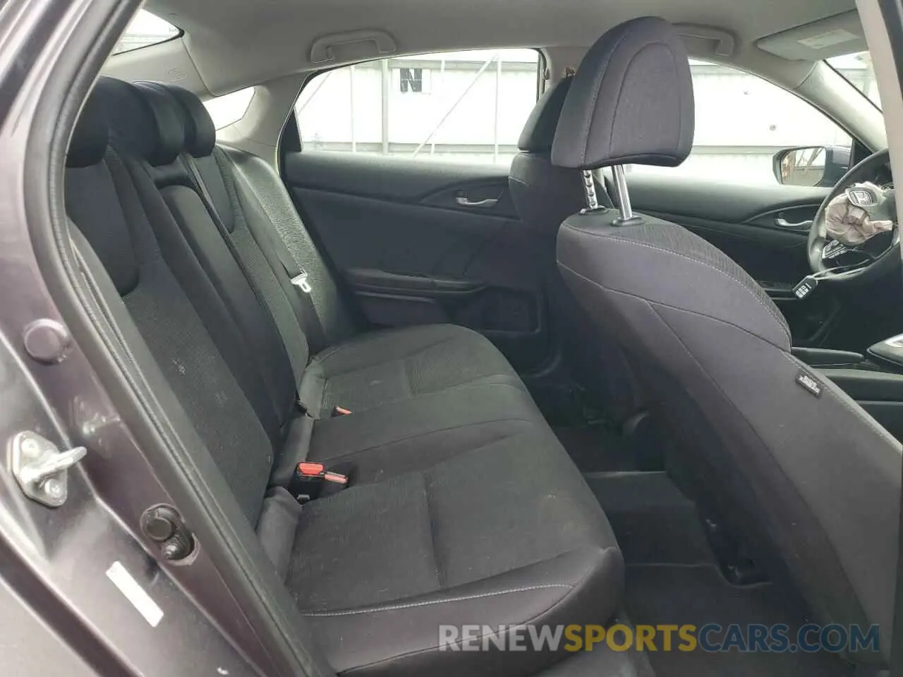 10 Фотография поврежденного автомобиля 19XZE4F58KE008151 HONDA INSIGHT 2019
