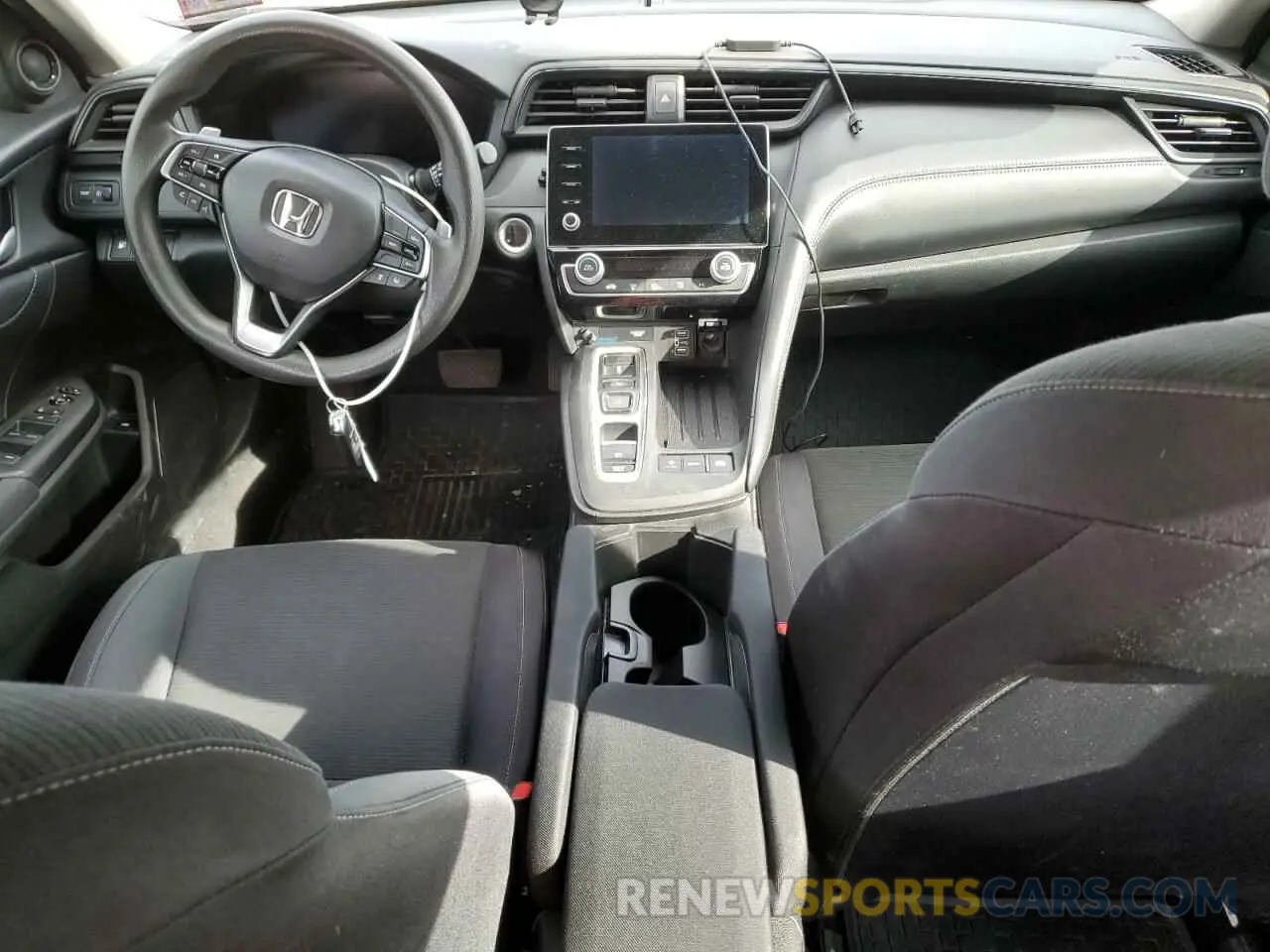 8 Фотография поврежденного автомобиля 19XZE4F58KE017755 HONDA INSIGHT 2019
