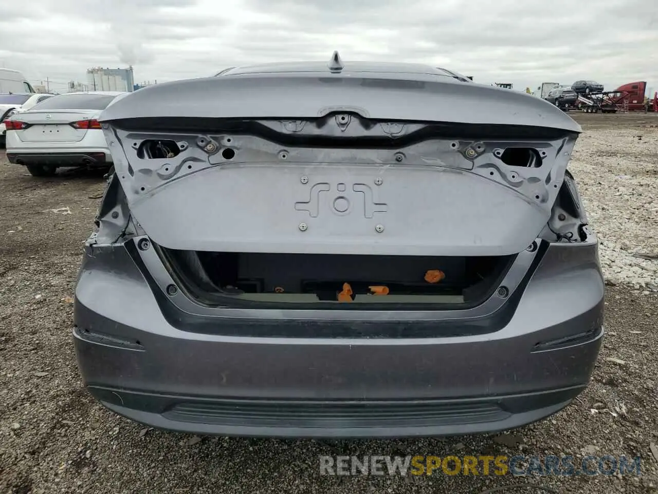 6 Фотография поврежденного автомобиля 19XZE4F58KE031476 HONDA INSIGHT 2019