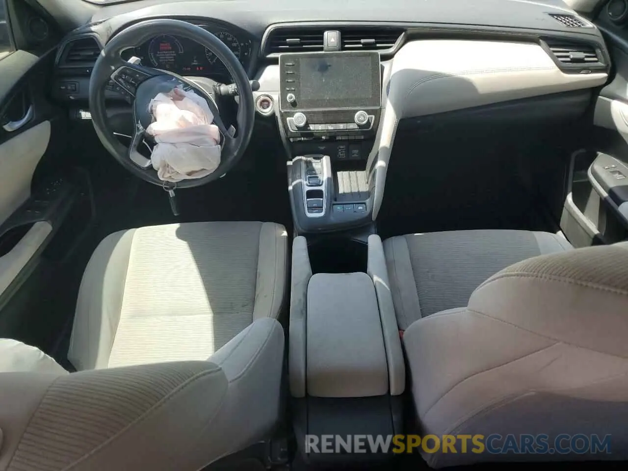 8 Photograph of a damaged car 19XZE4F58KE031929 HONDA INSIGHT 2019