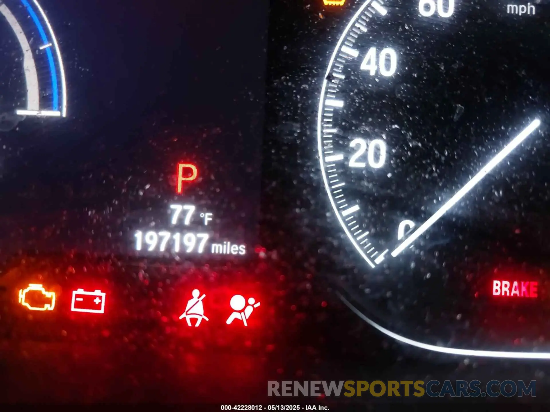 16 Photograph of a damaged car 19XZE4F59KE001869 HONDA INSIGHT 2019