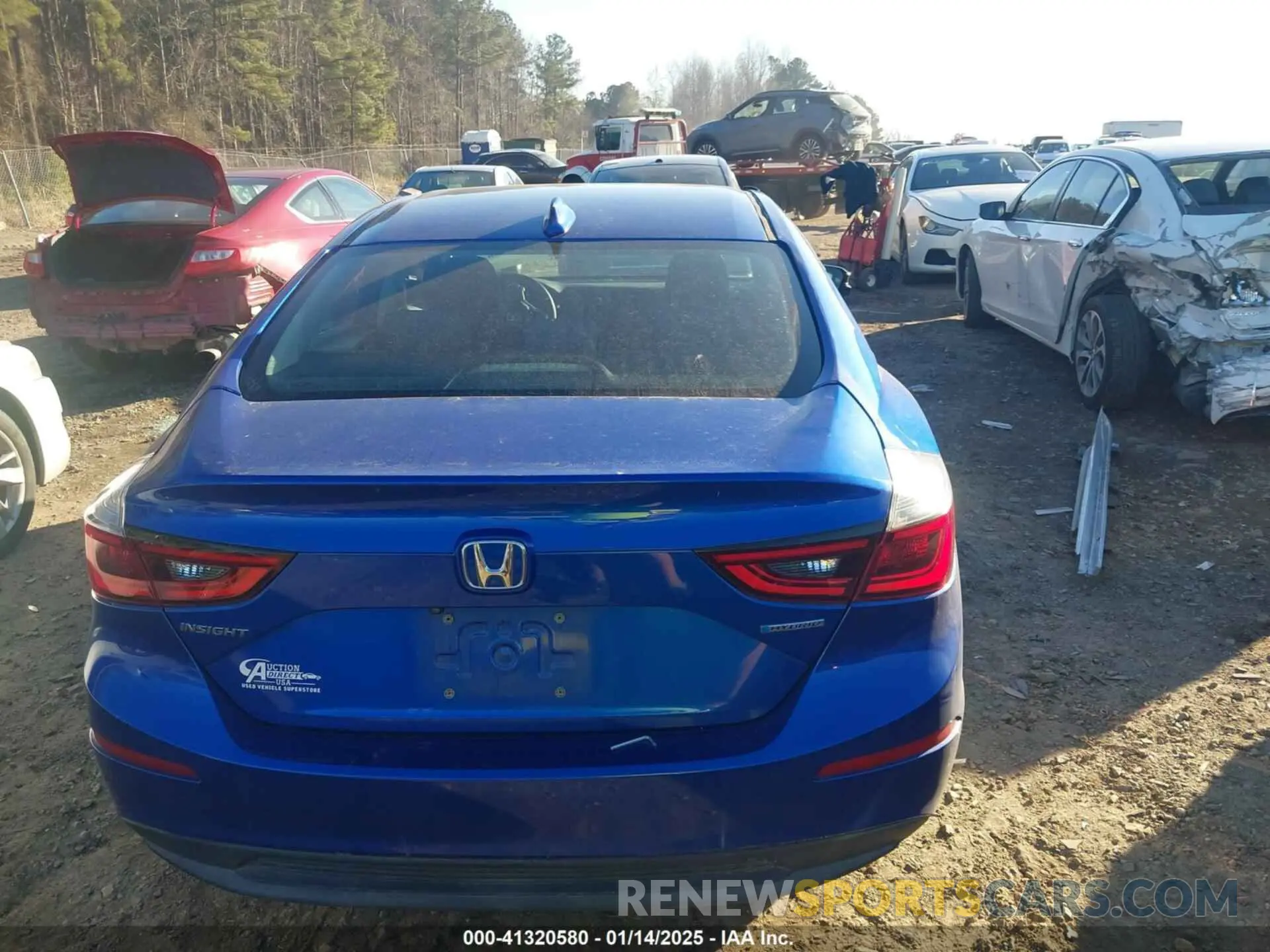 17 Photograph of a damaged car 19XZE4F59KE007669 HONDA INSIGHT 2019