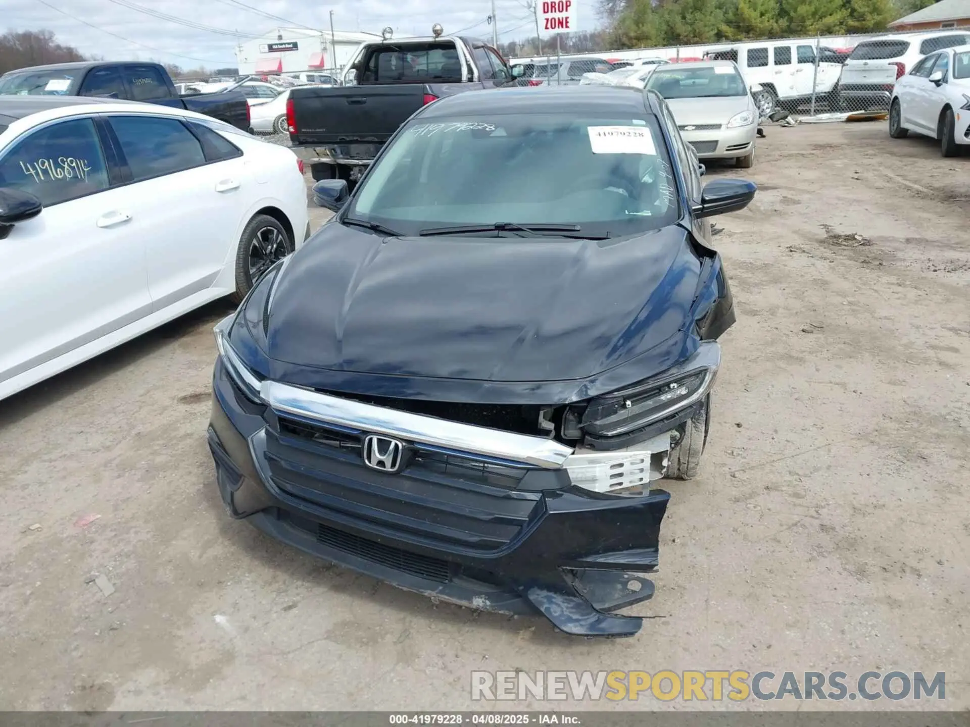 12 Фотография поврежденного автомобиля 19XZE4F59KE025217 HONDA INSIGHT 2019
