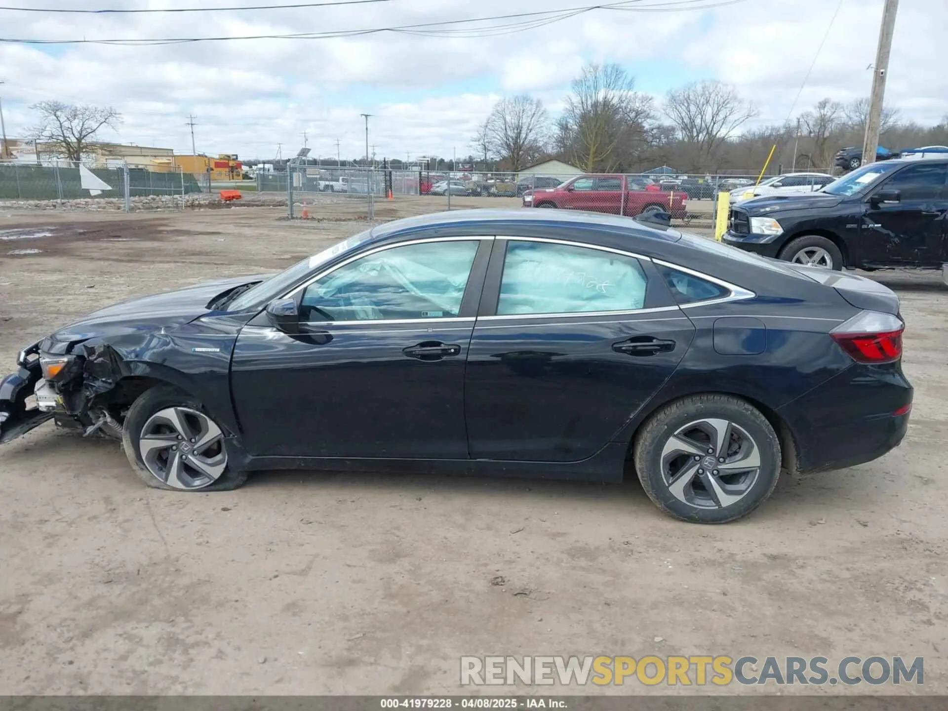 14 Фотография поврежденного автомобиля 19XZE4F59KE025217 HONDA INSIGHT 2019