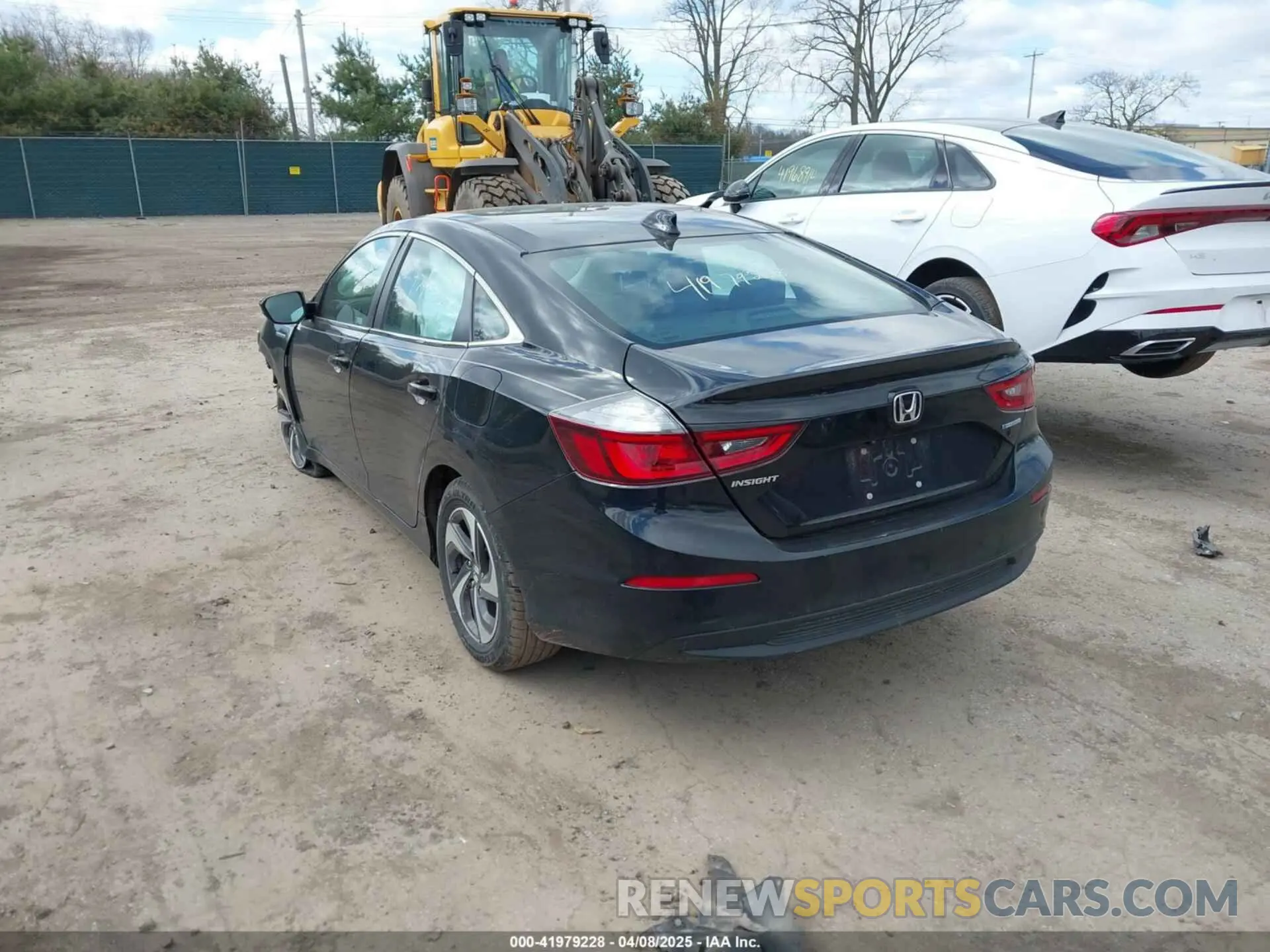 3 Фотография поврежденного автомобиля 19XZE4F59KE025217 HONDA INSIGHT 2019