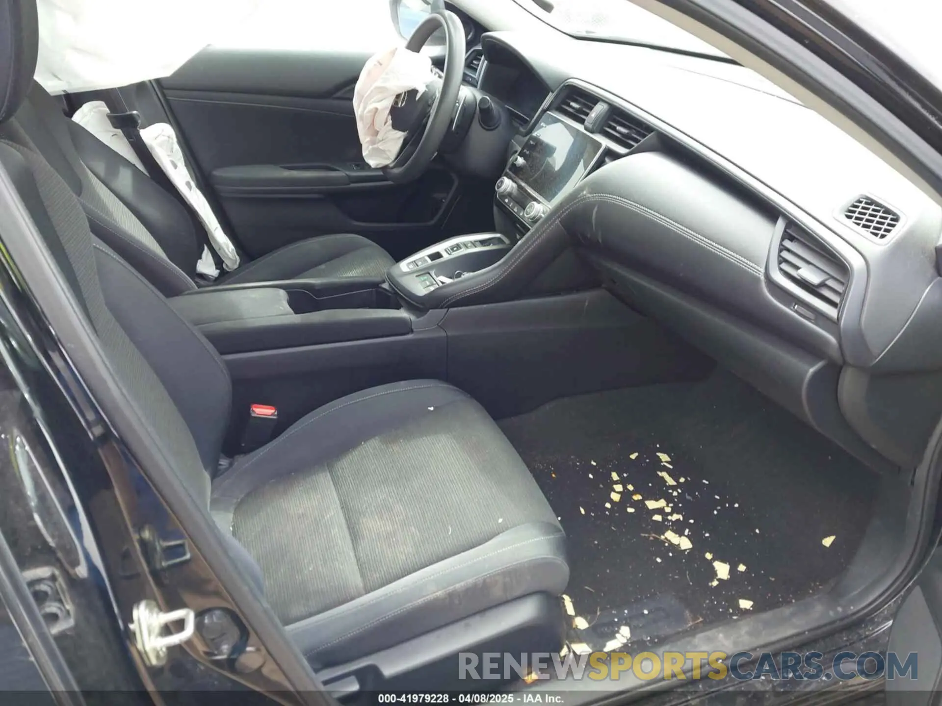 5 Фотография поврежденного автомобиля 19XZE4F59KE025217 HONDA INSIGHT 2019