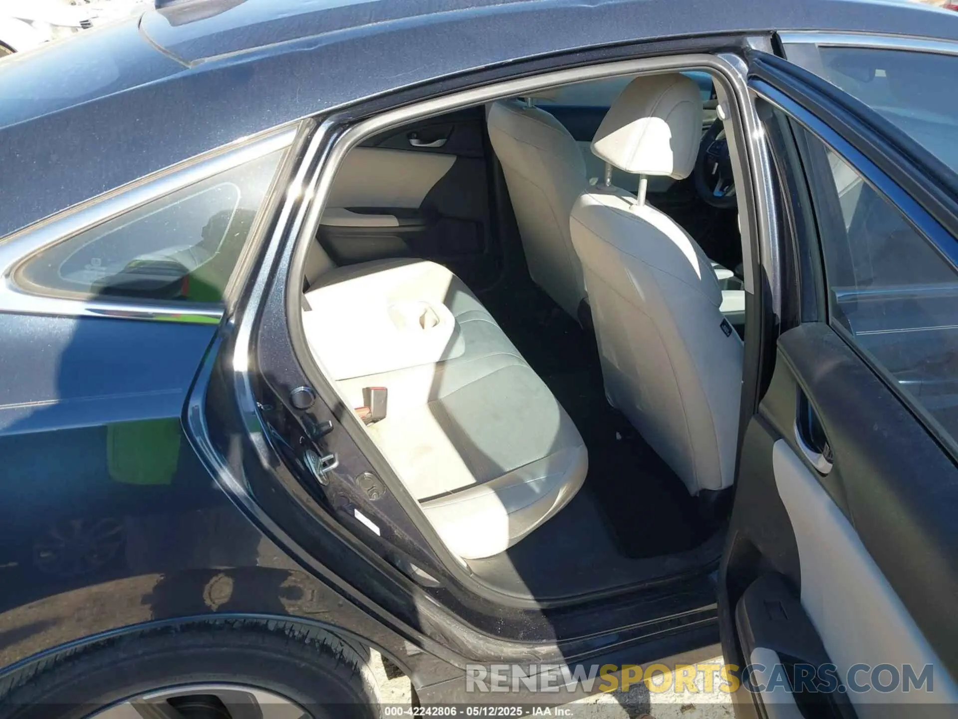 8 Фотография поврежденного автомобиля 19XZE4F5XKE034153 HONDA INSIGHT 2019