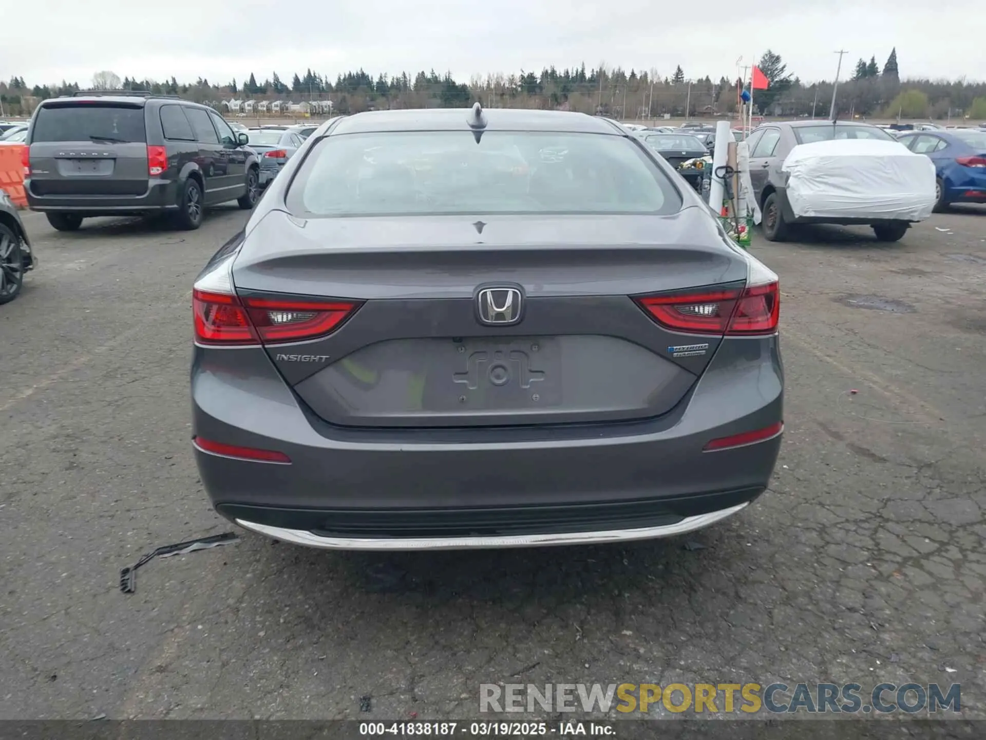 16 Photograph of a damaged car 19XZE4F90KE020510 HONDA INSIGHT 2019