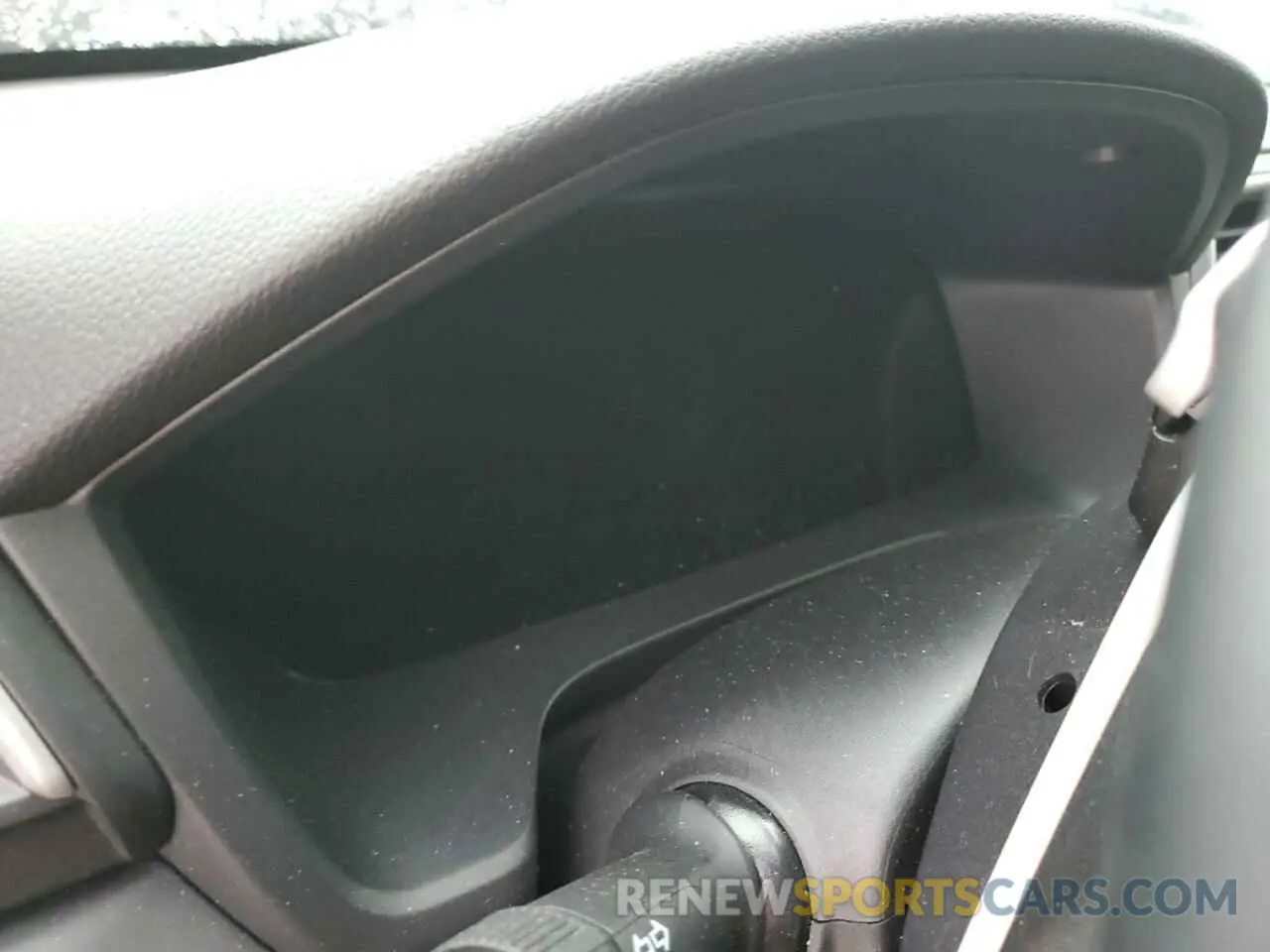 9 Photograph of a damaged car 19XZE4F94KE024088 HONDA INSIGHT 2019
