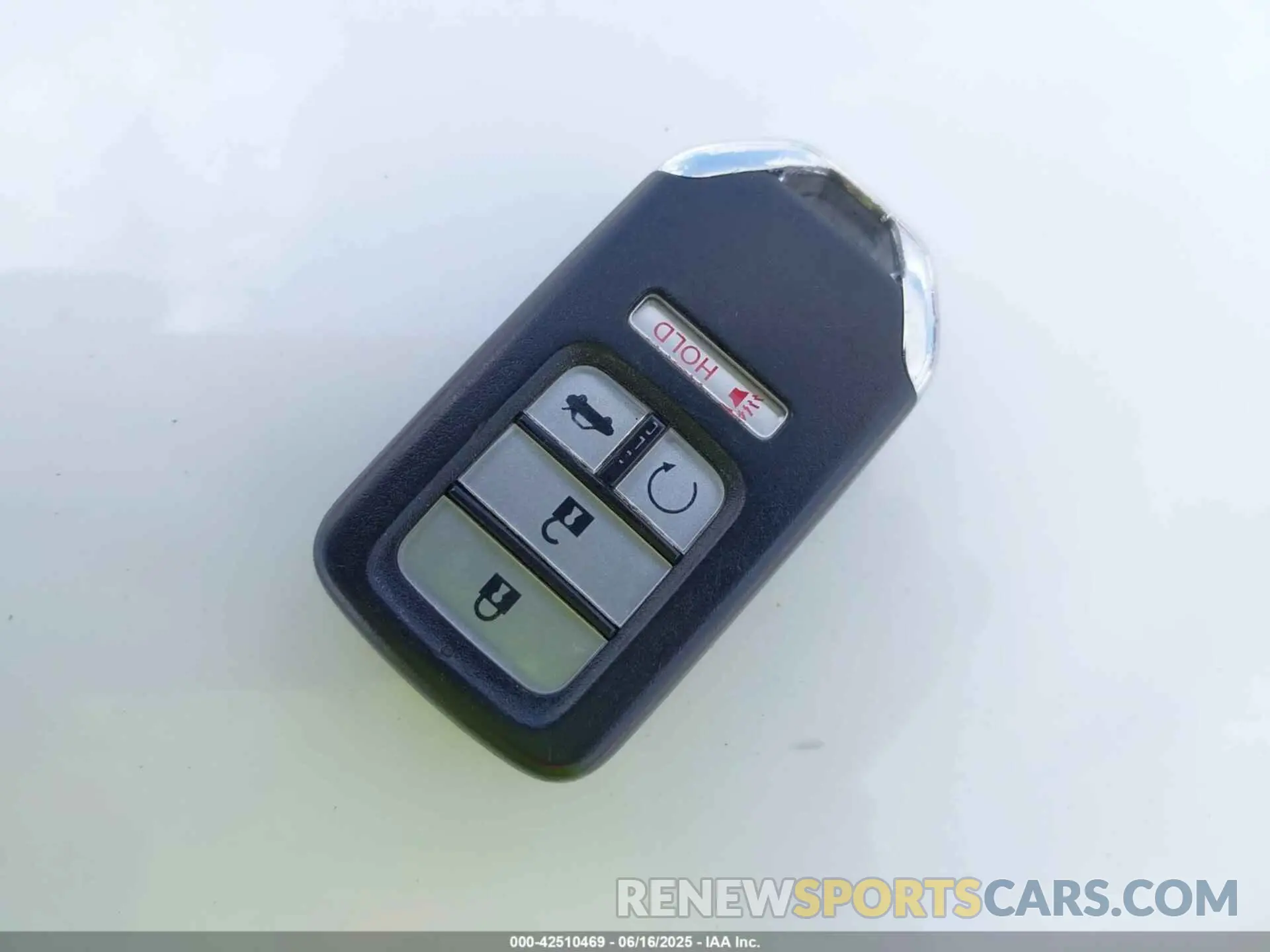 11 Photograph of a damaged car 19XZE4F95KE013732 HONDA INSIGHT 2019