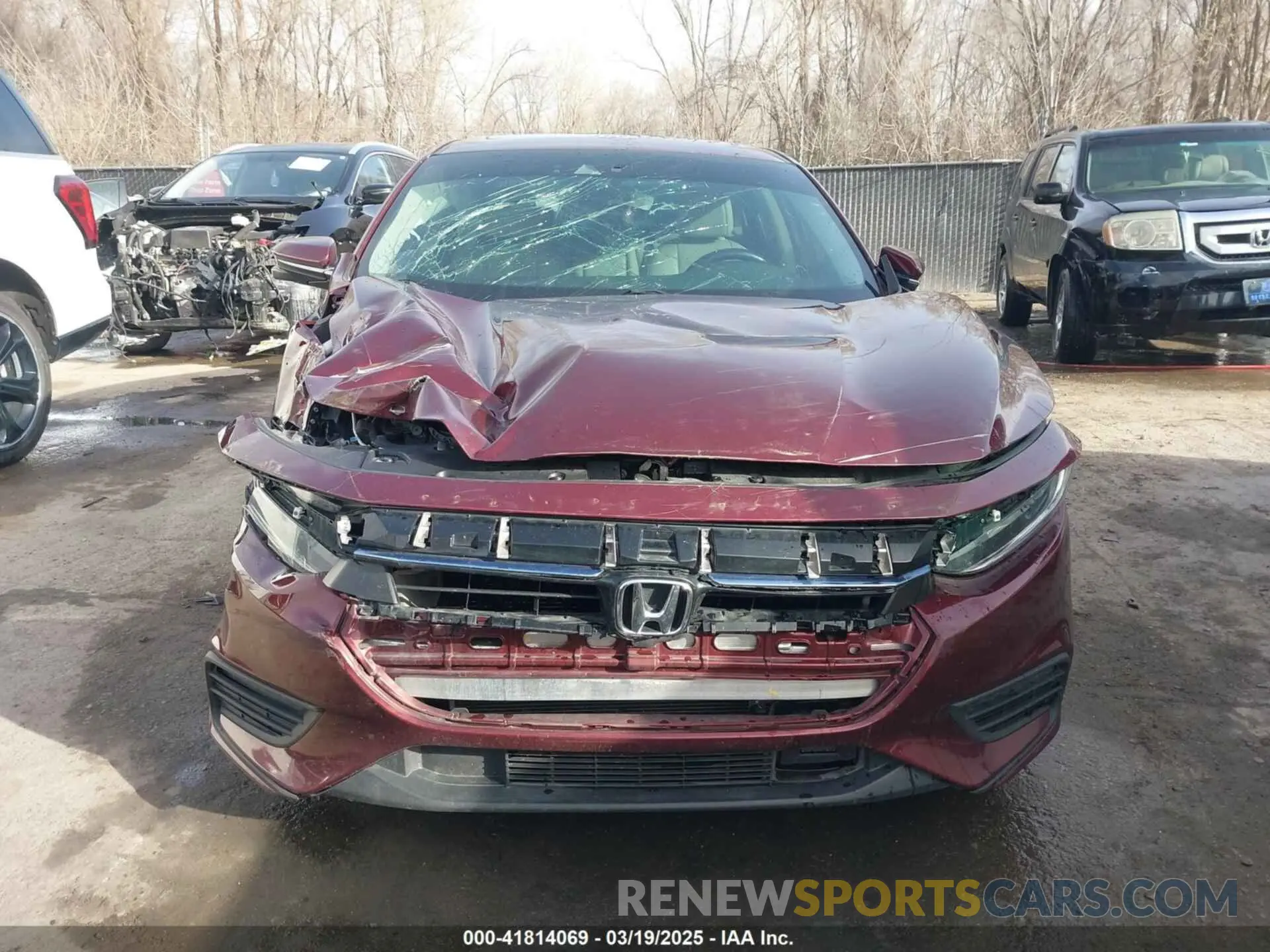 12 Фотография поврежденного автомобиля 19XZE4F95KE020308 HONDA INSIGHT 2019