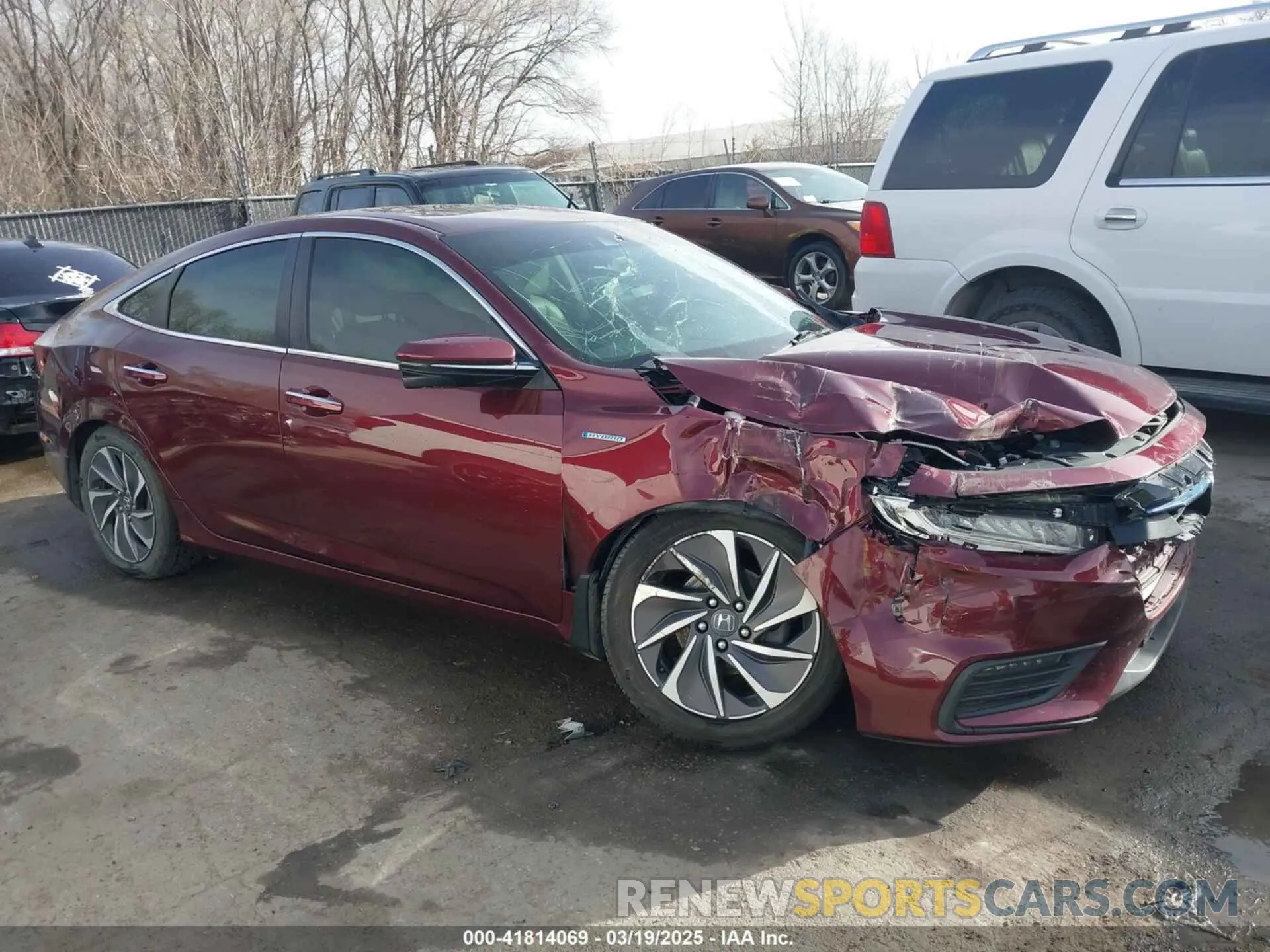13 Фотография поврежденного автомобиля 19XZE4F95KE020308 HONDA INSIGHT 2019