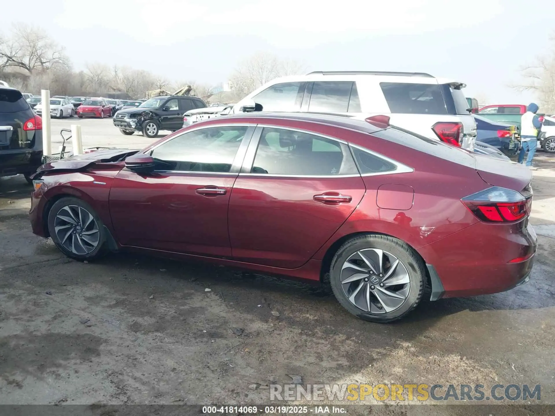14 Фотография поврежденного автомобиля 19XZE4F95KE020308 HONDA INSIGHT 2019