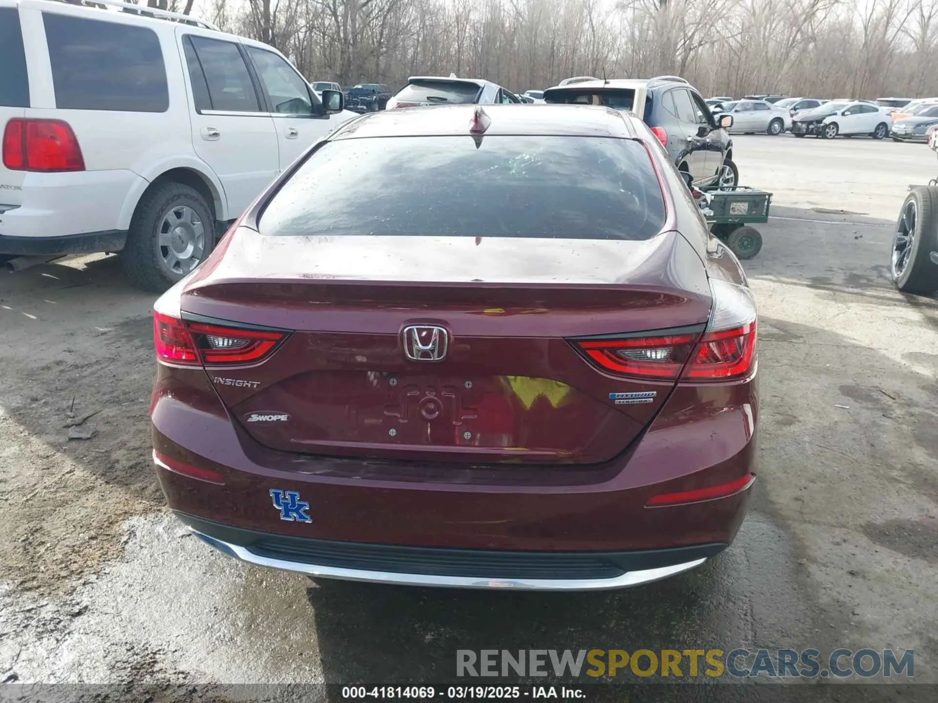 16 Фотография поврежденного автомобиля 19XZE4F95KE020308 HONDA INSIGHT 2019