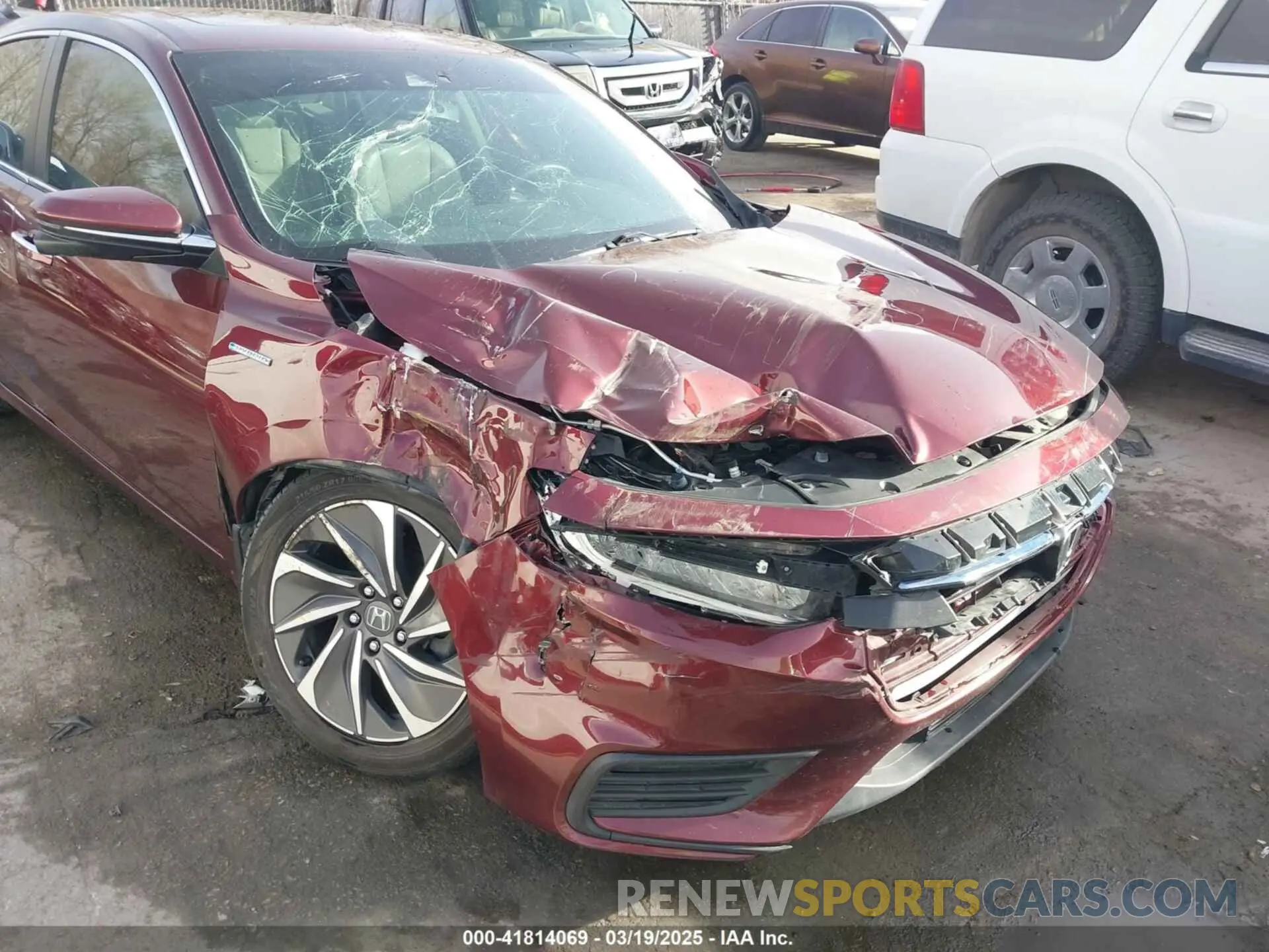 6 Фотография поврежденного автомобиля 19XZE4F95KE020308 HONDA INSIGHT 2019