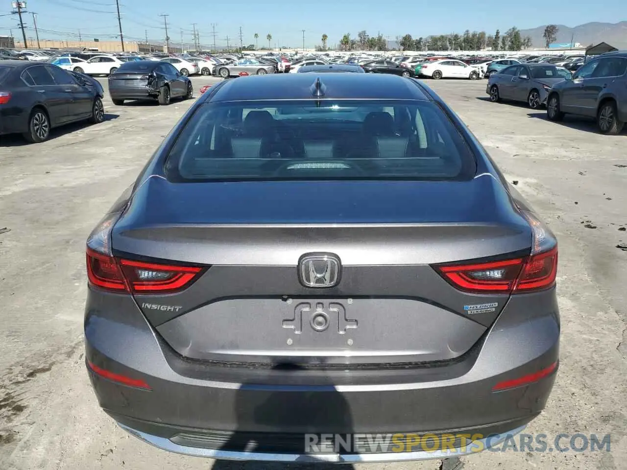 6 Photograph of a damaged car 19XZE4F96KE031589 HONDA INSIGHT 2019