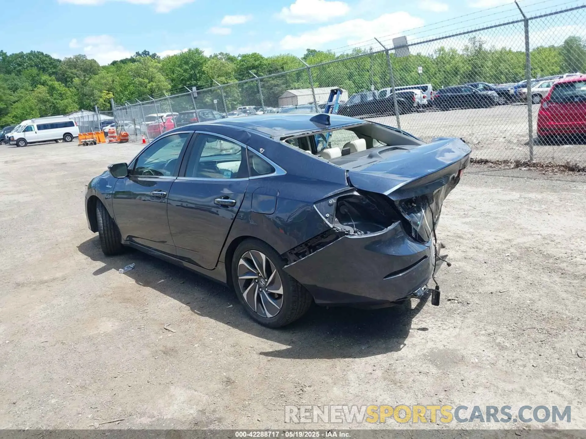 3 Photograph of a damaged car 19XZE4F97KE002473 HONDA INSIGHT 2019