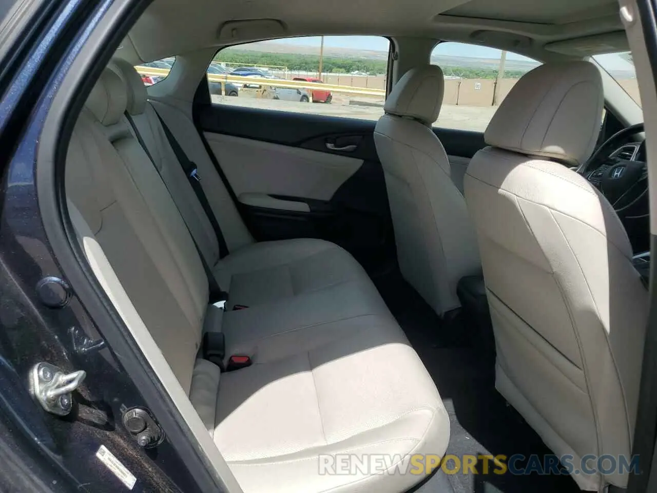 10 Фотография поврежденного автомобиля 19XZE4F98KE000621 HONDA INSIGHT 2019