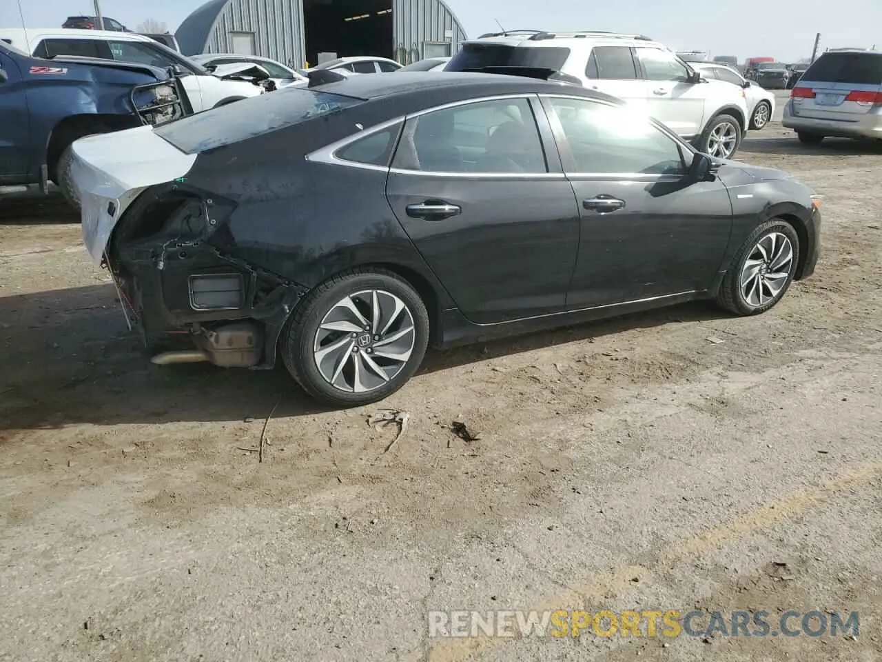 3 Фотография поврежденного автомобиля 19XZE4F99KE003172 HONDA INSIGHT 2019