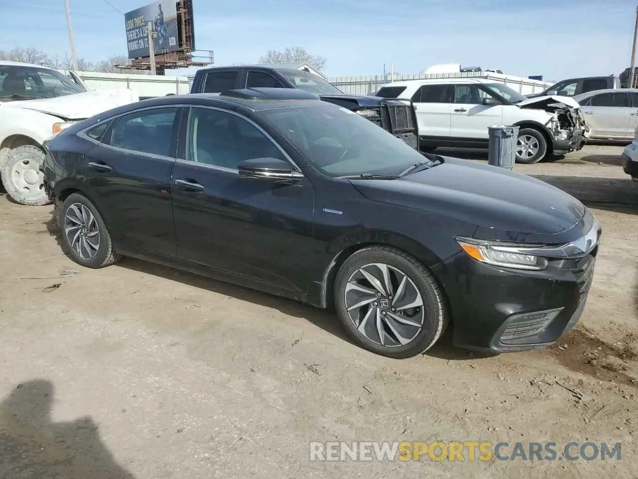4 Фотография поврежденного автомобиля 19XZE4F99KE003172 HONDA INSIGHT 2019