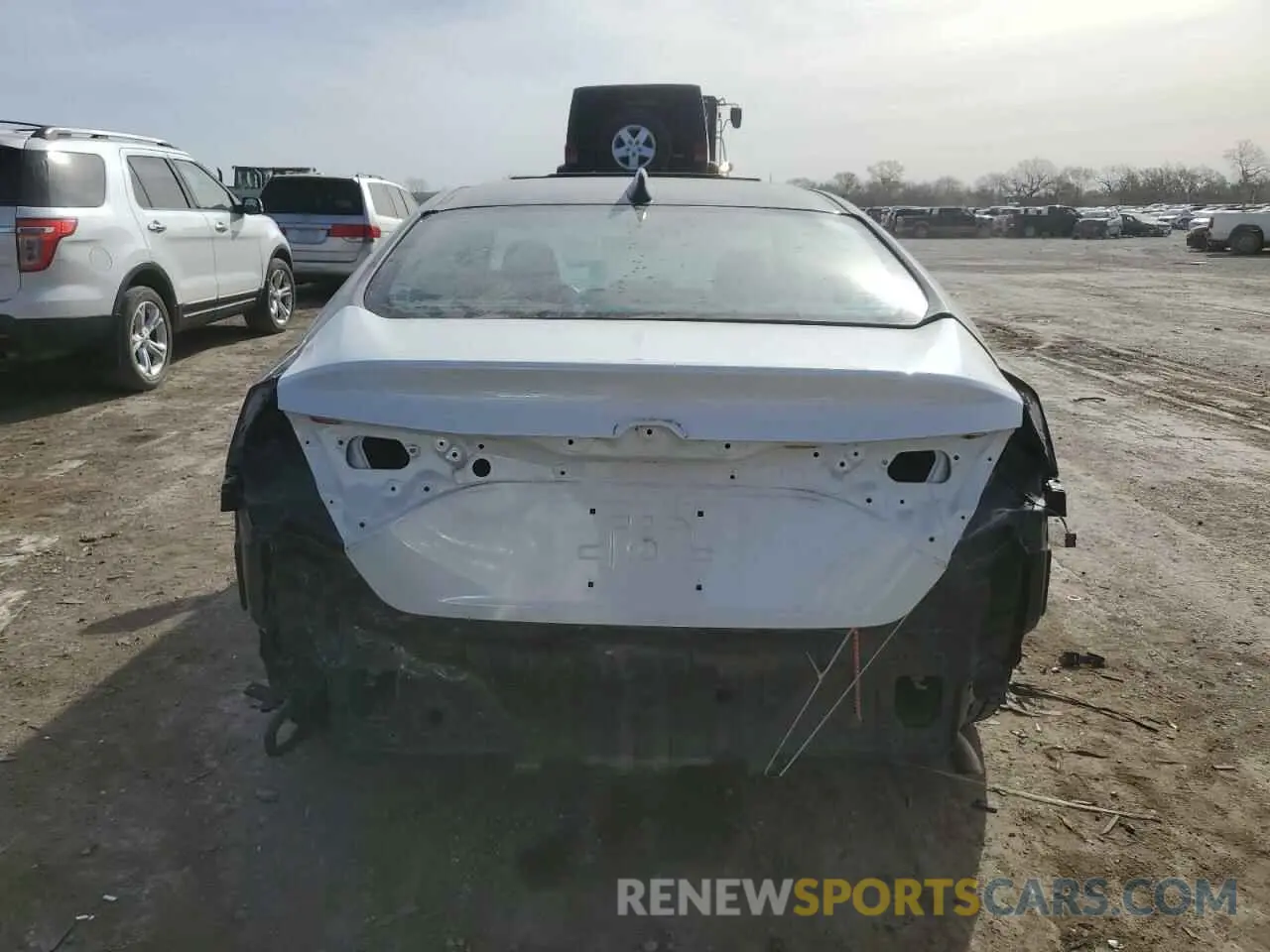 6 Фотография поврежденного автомобиля 19XZE4F99KE003172 HONDA INSIGHT 2019