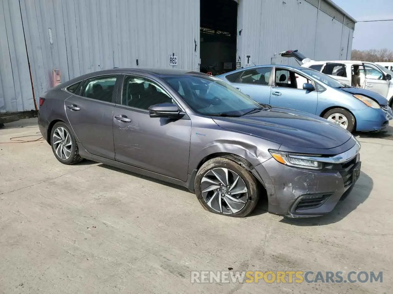 4 Photograph of a damaged car 19XZE4F9XKE011331 HONDA INSIGHT 2019