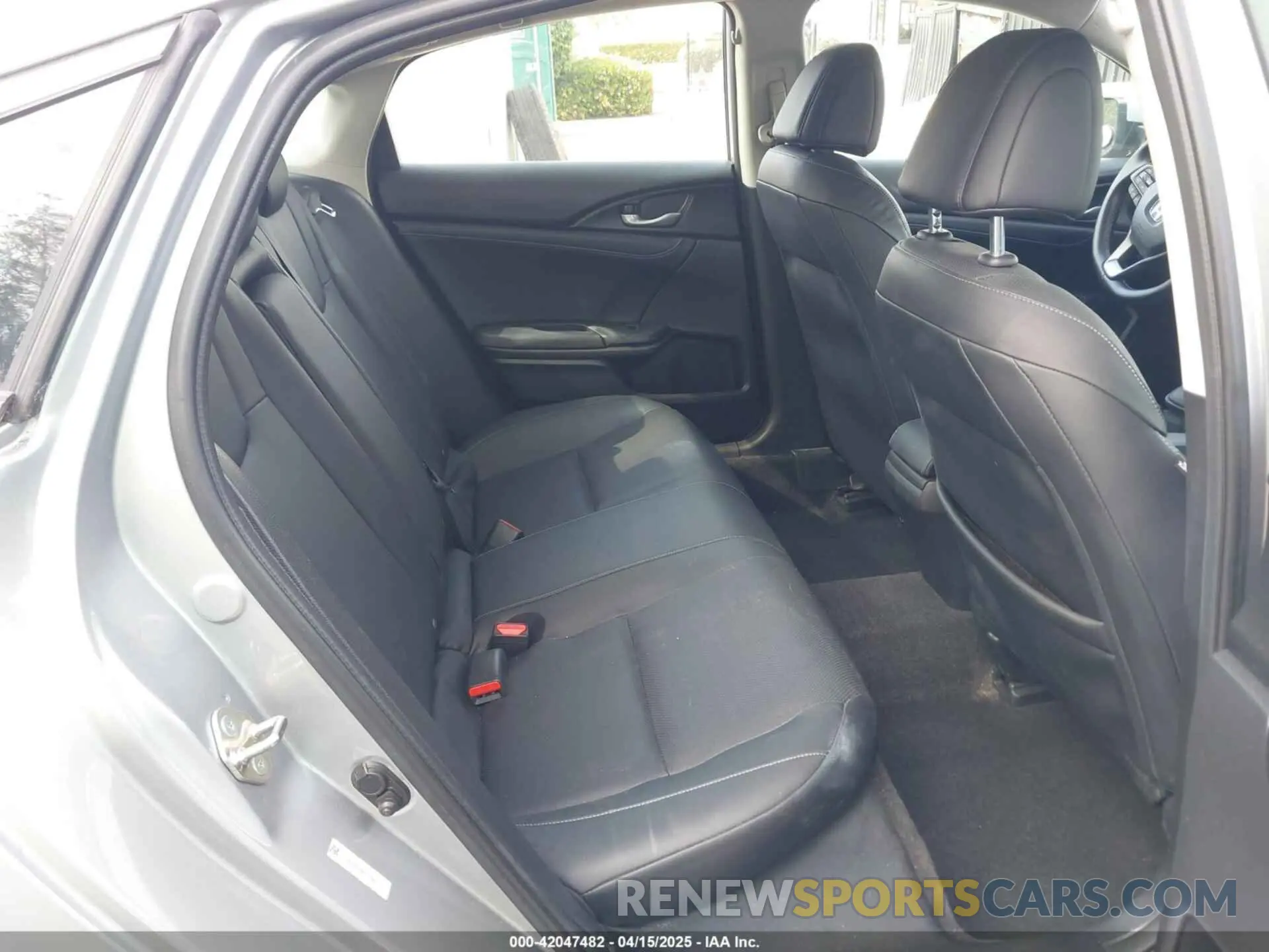 8 Photograph of a damaged car 19XZE4F9XKE016402 HONDA INSIGHT 2019