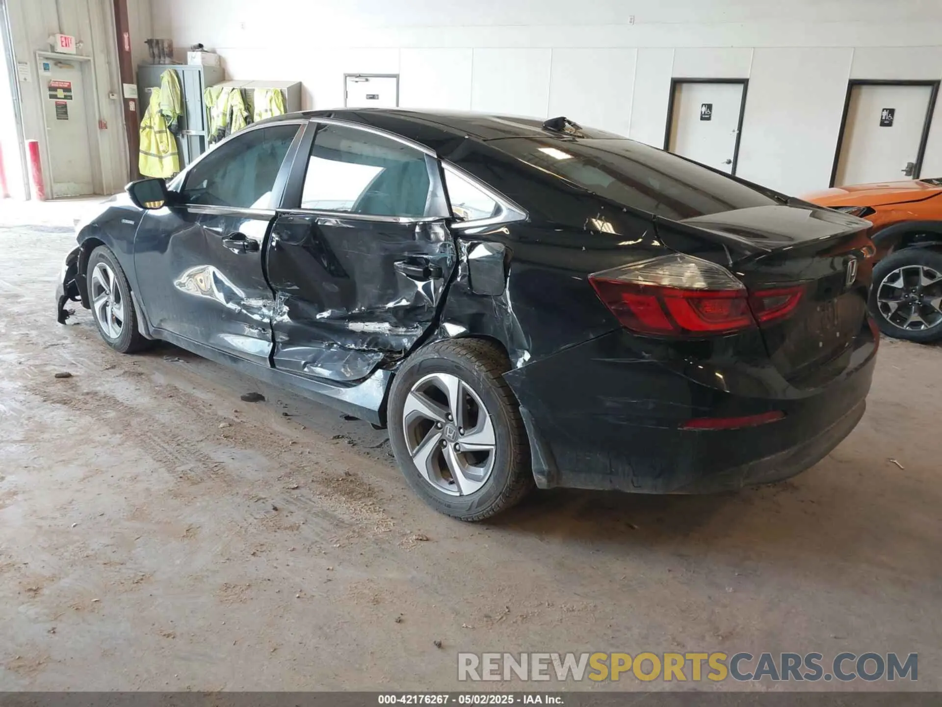 3 Photograph of a damaged car 19XZE4F50LE014818 HONDA INSIGHT 2020