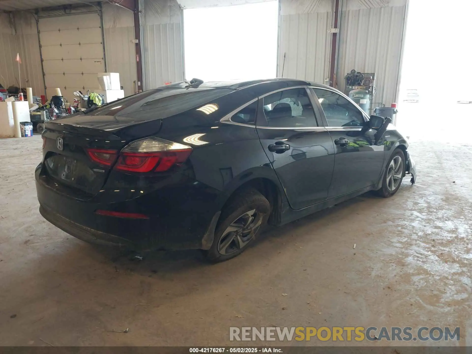 4 Photograph of a damaged car 19XZE4F50LE014818 HONDA INSIGHT 2020