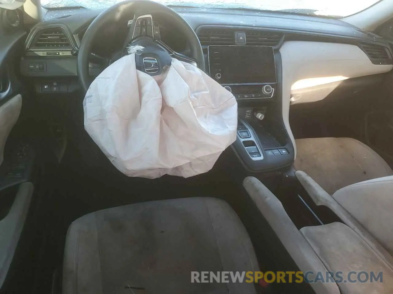 8 Photograph of a damaged car 19XZE4F53LE009595 HONDA INSIGHT 2020