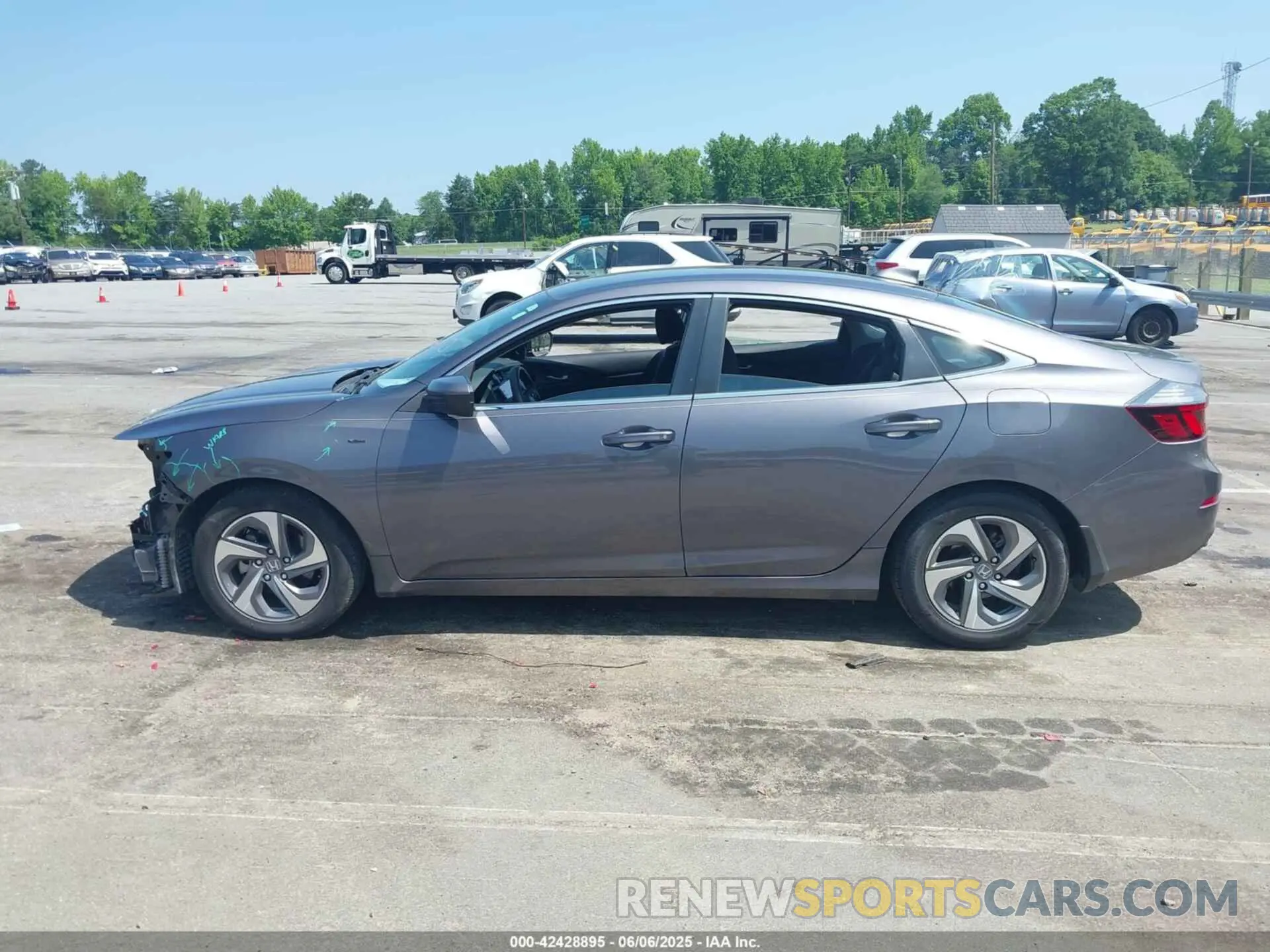 14 Photograph of a damaged car 19XZE4F55LE011882 HONDA INSIGHT 2020