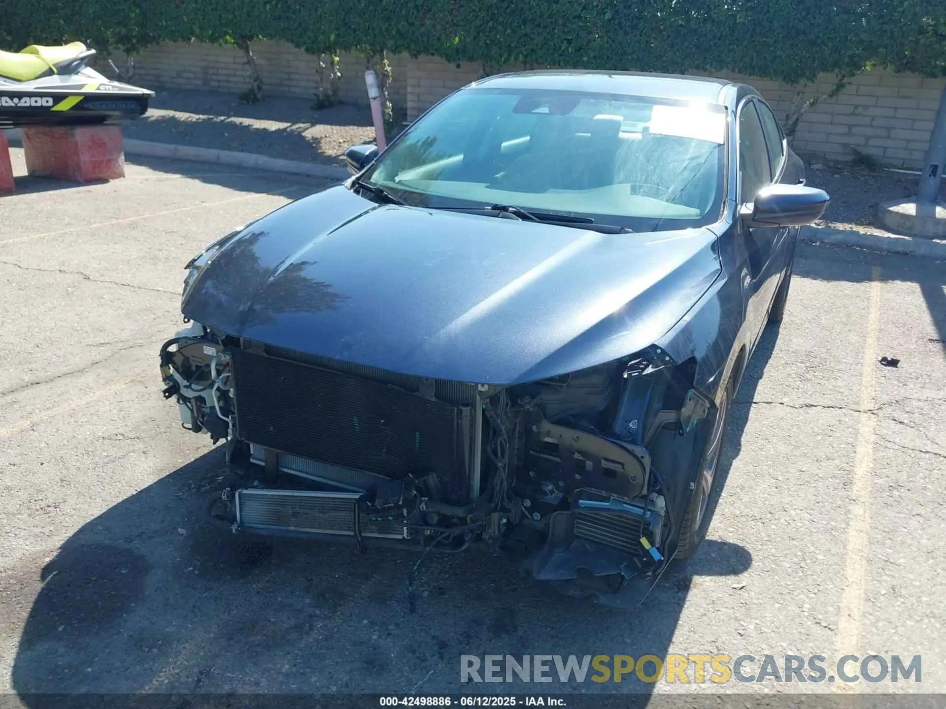 6 Photograph of a damaged car 19XZE4F56LE000020 HONDA INSIGHT 2020