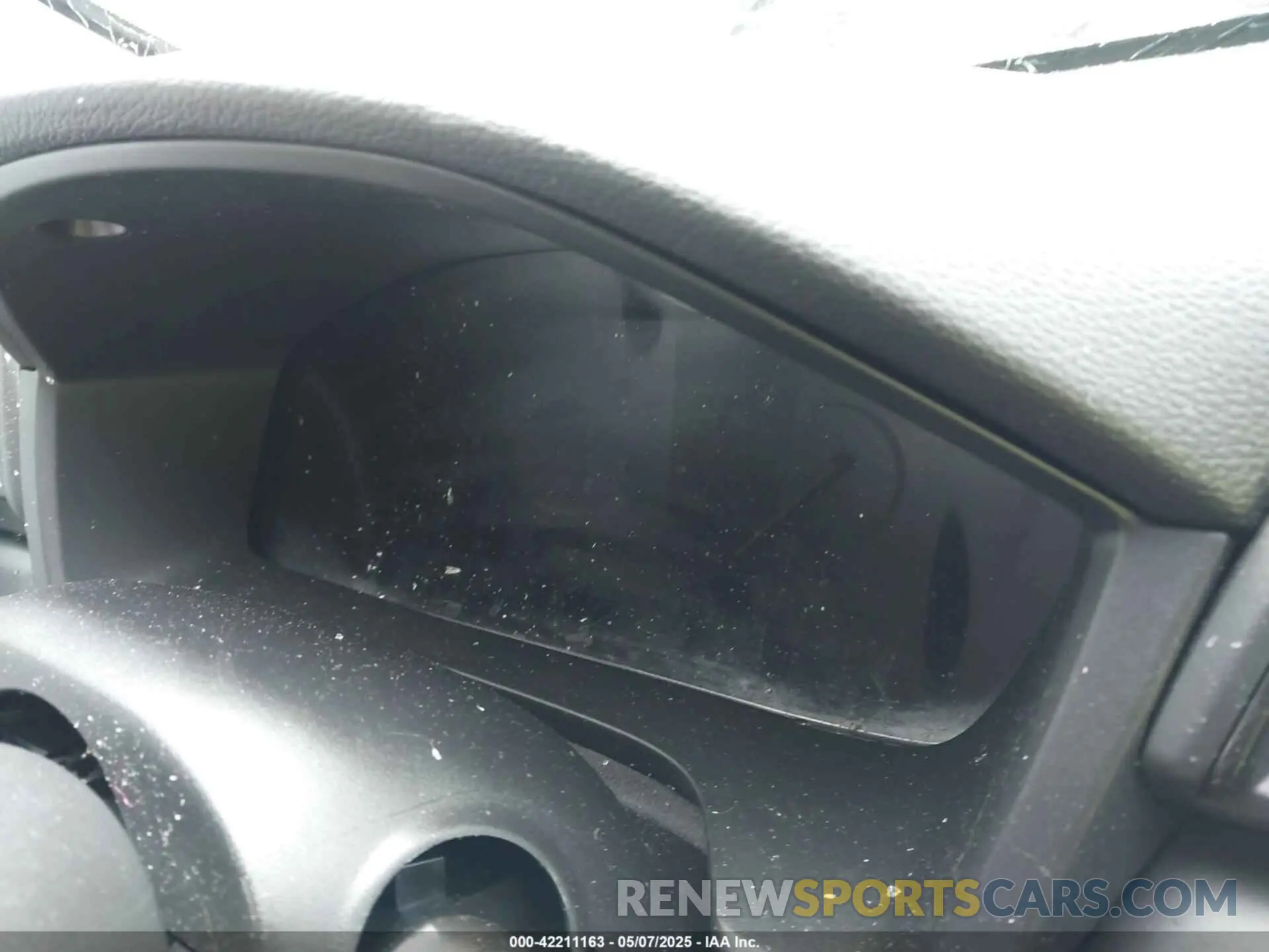 7 Photograph of a damaged car 19XZE4F57LE014721 HONDA INSIGHT 2020