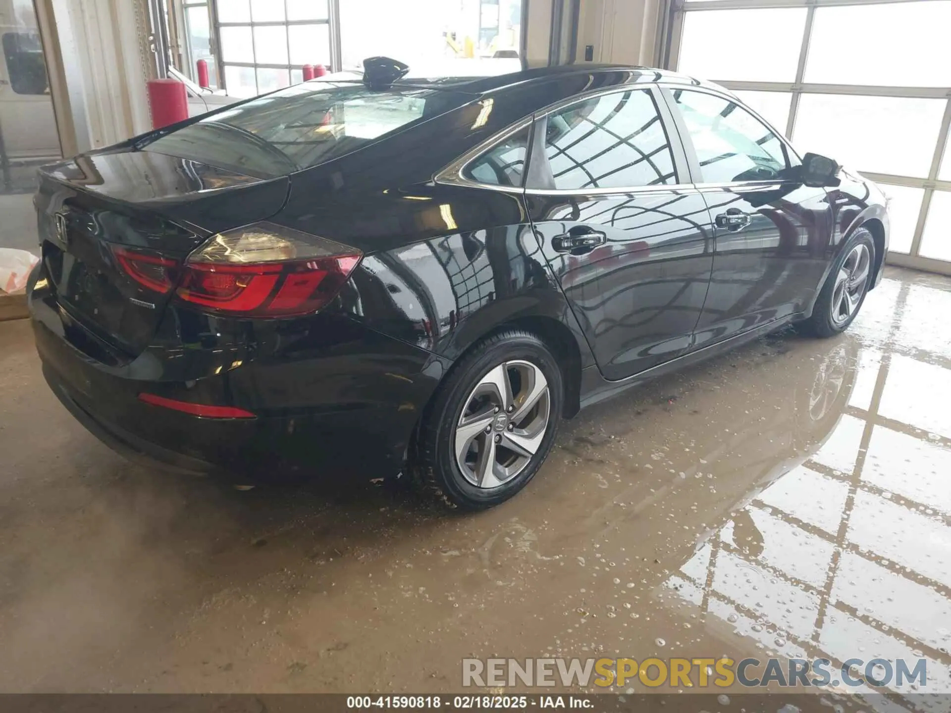 4 Фотография поврежденного автомобиля 19XZE4F58LE008670 HONDA INSIGHT 2020