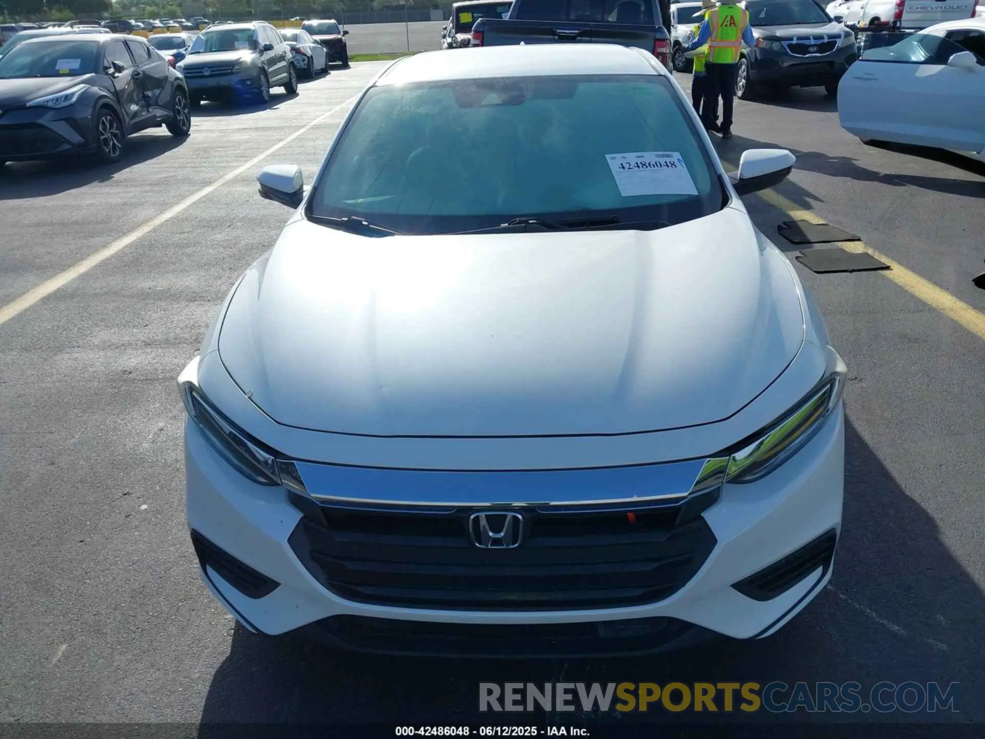 12 Photograph of a damaged car 19XZE4F58LE009155 HONDA INSIGHT 2020