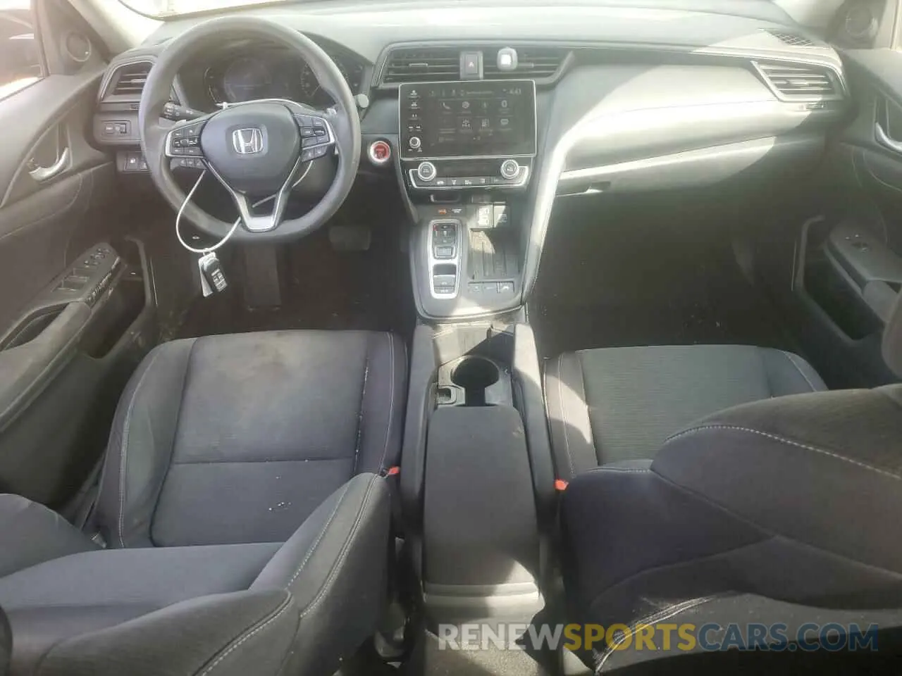 8 Фотография поврежденного автомобиля 19XZE4F58LE011830 HONDA INSIGHT 2020