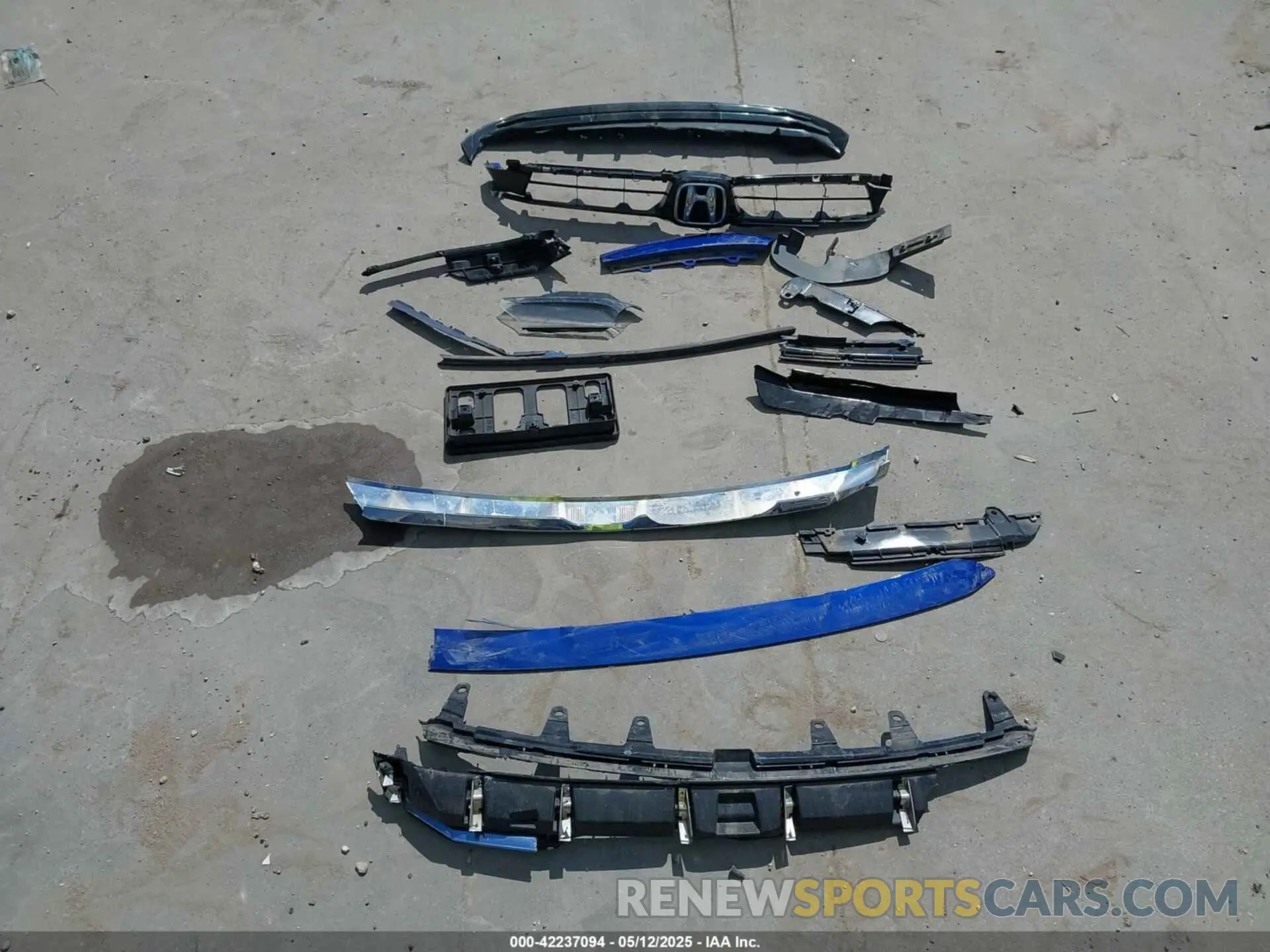 12 Фотография поврежденного автомобиля 19XZE4F5XLE007617 HONDA INSIGHT 2020