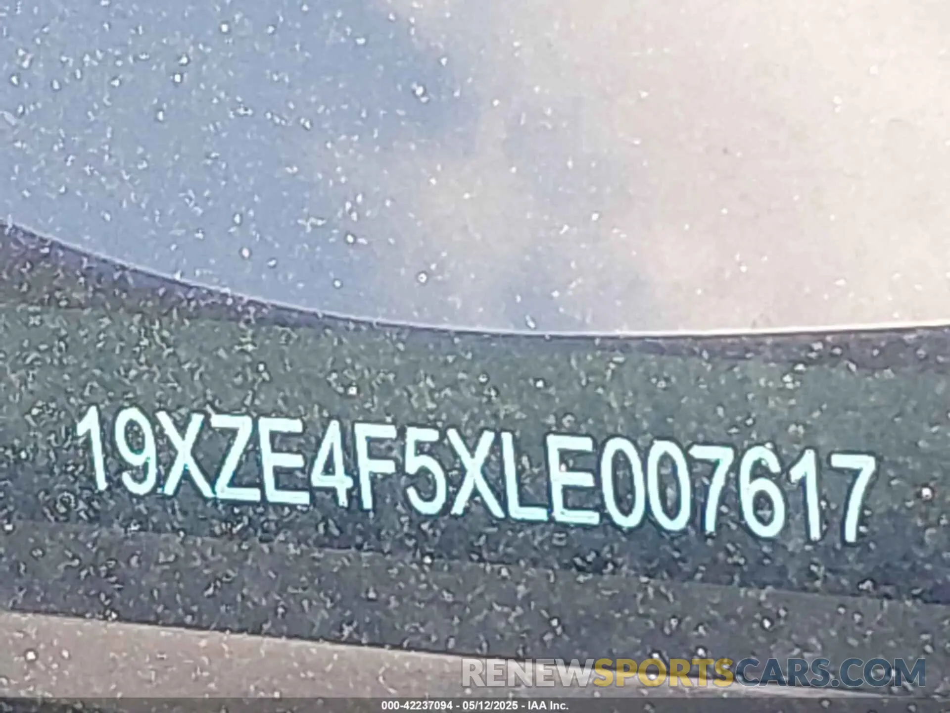 18 Фотография поврежденного автомобиля 19XZE4F5XLE007617 HONDA INSIGHT 2020