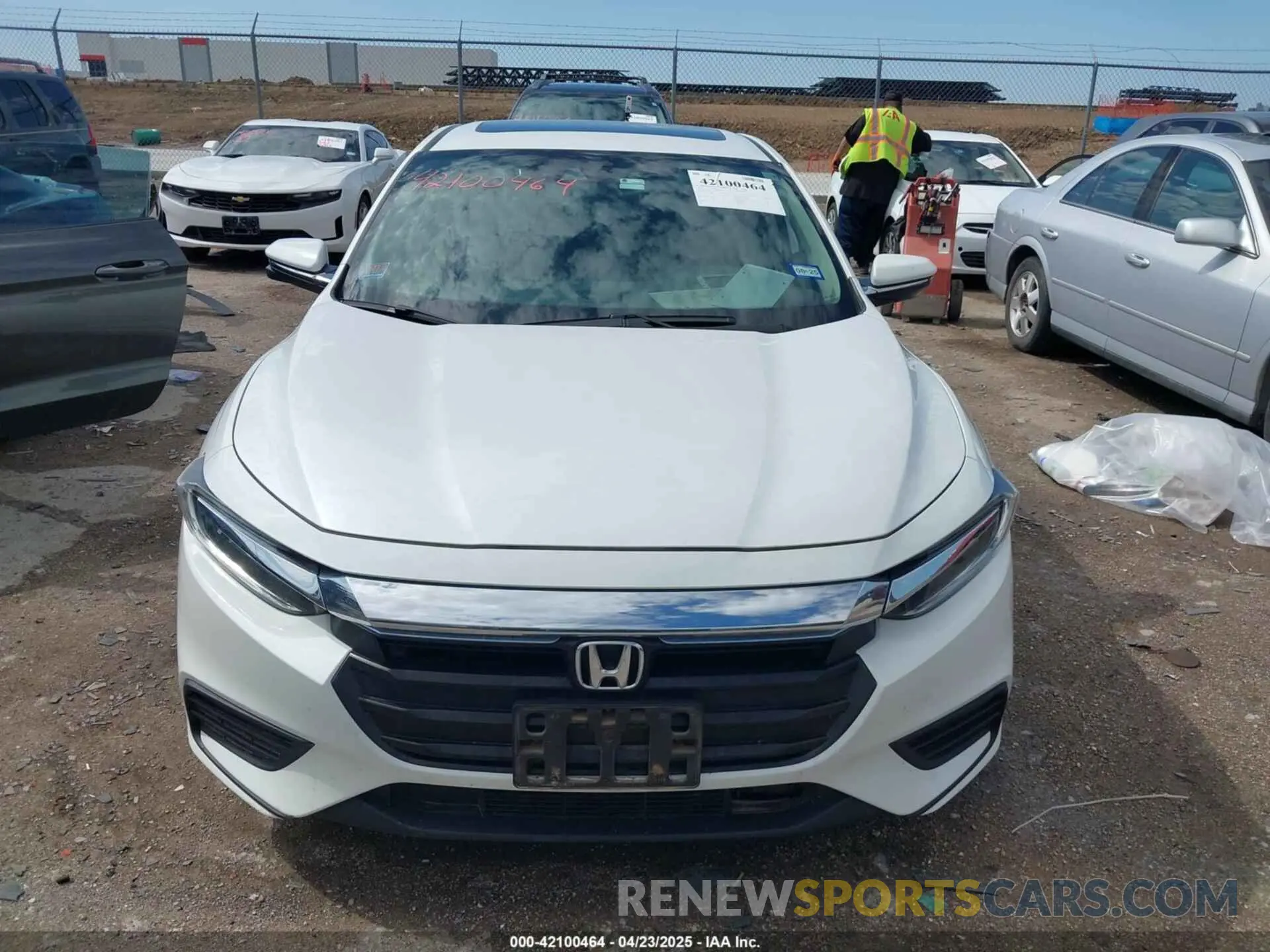 12 Фотография поврежденного автомобиля 19XZE4F93LE009017 HONDA INSIGHT 2020