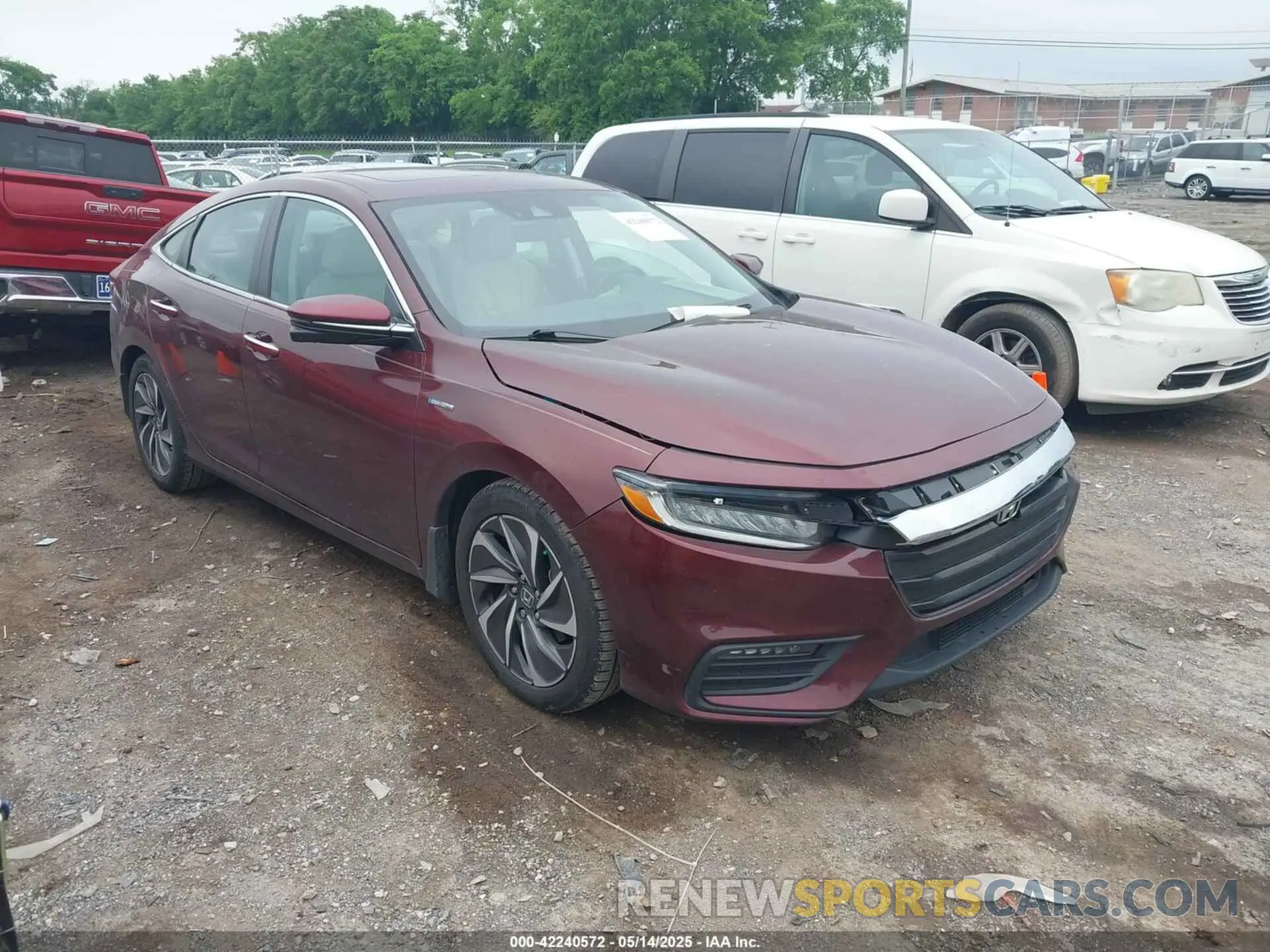 1 Photograph of a damaged car 19XZE4F93LE010040 HONDA INSIGHT 2020