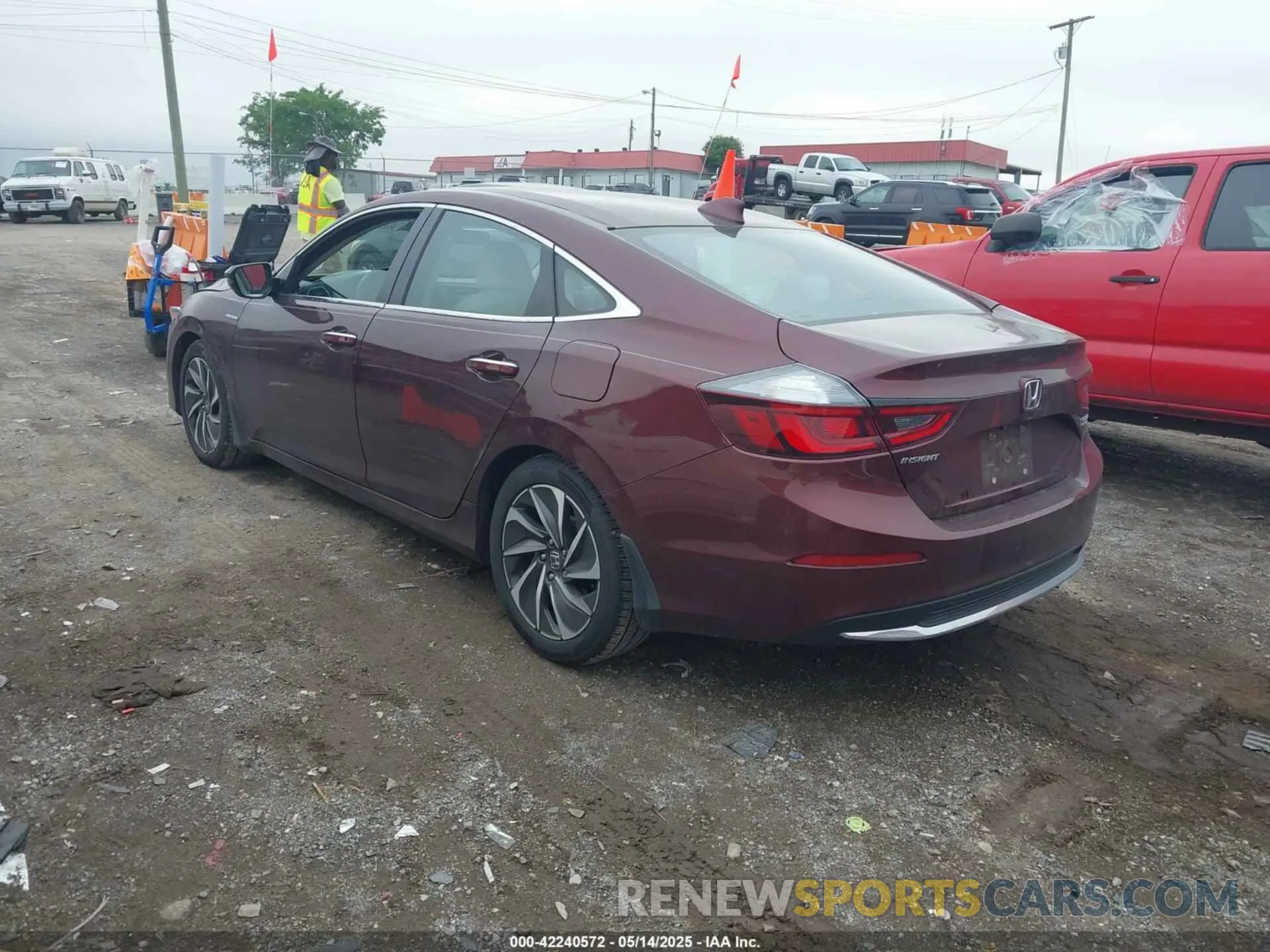 3 Photograph of a damaged car 19XZE4F93LE010040 HONDA INSIGHT 2020