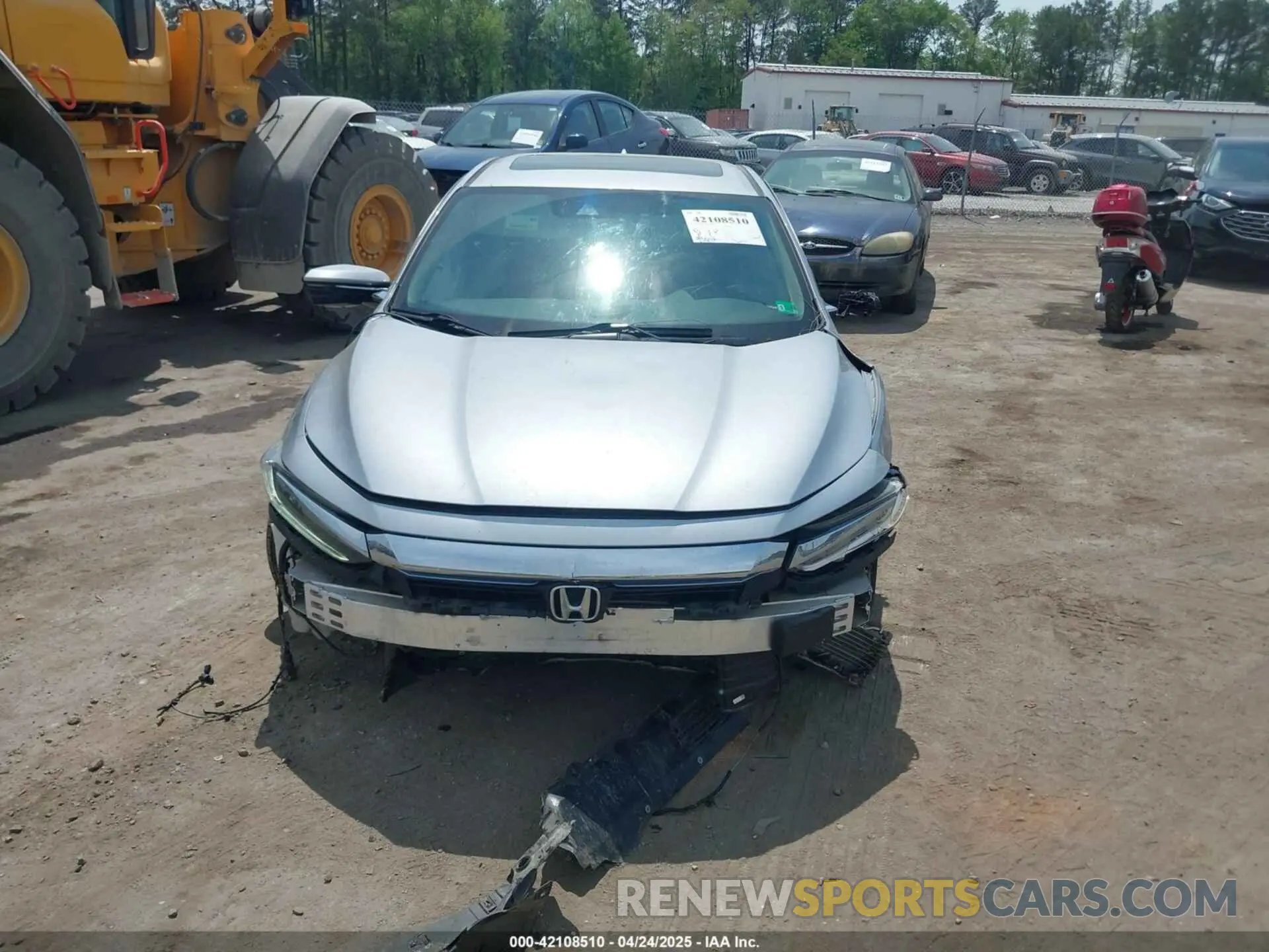 13 Photograph of a damaged car 19XZE4F94LE003419 HONDA INSIGHT 2020
