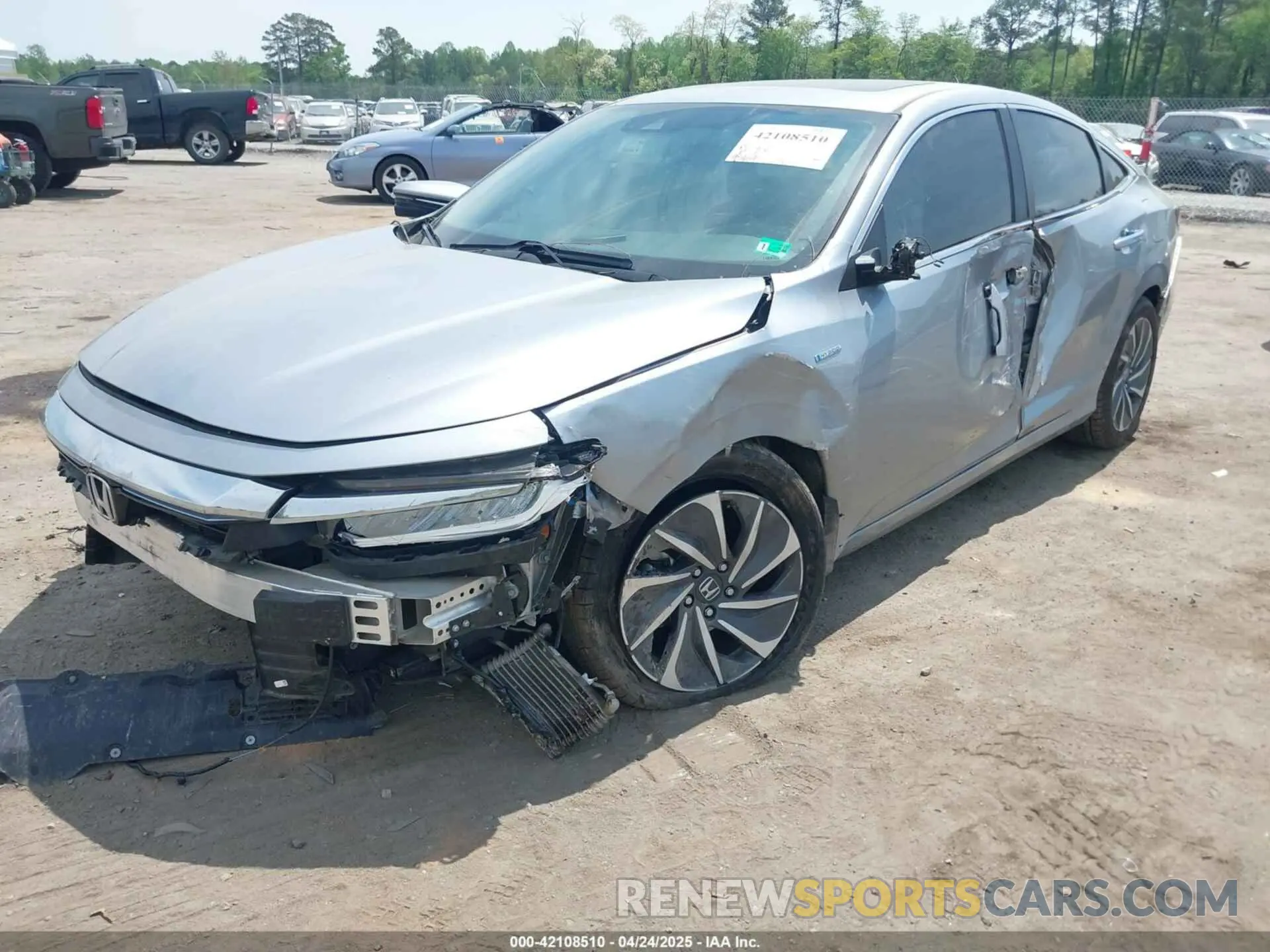 6 Photograph of a damaged car 19XZE4F94LE003419 HONDA INSIGHT 2020