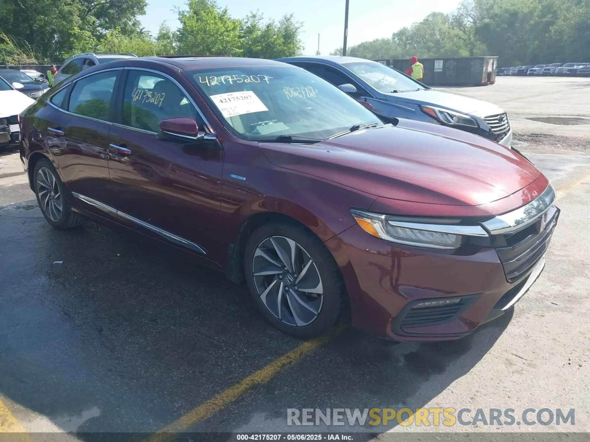 1 Photograph of a damaged car 19XZE4F95LE011531 HONDA INSIGHT 2020
